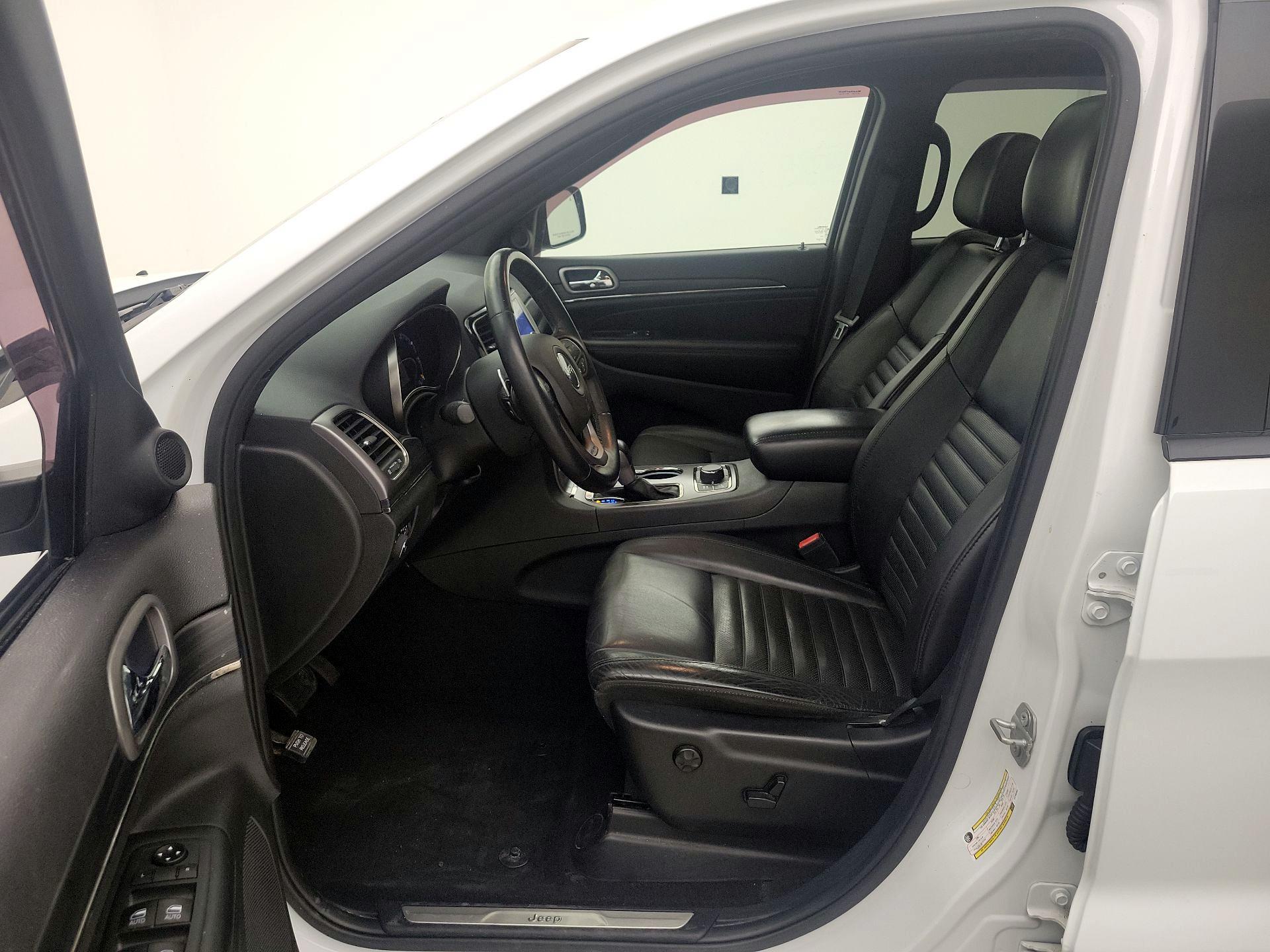 Thumbnail: 2020 Jeep Grand Cherokee - 11