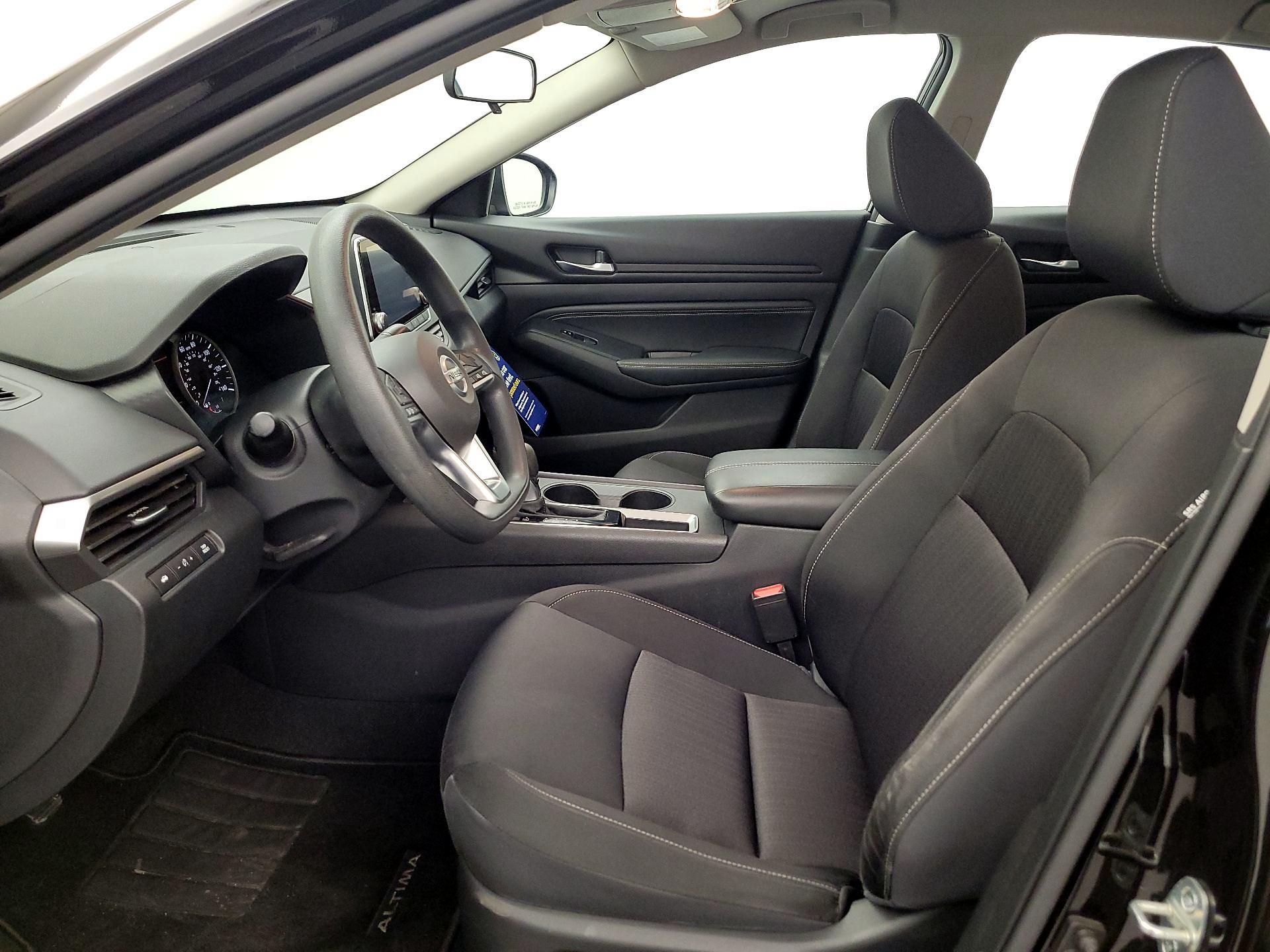 Thumbnail: 2020 Nissan Altima - 11