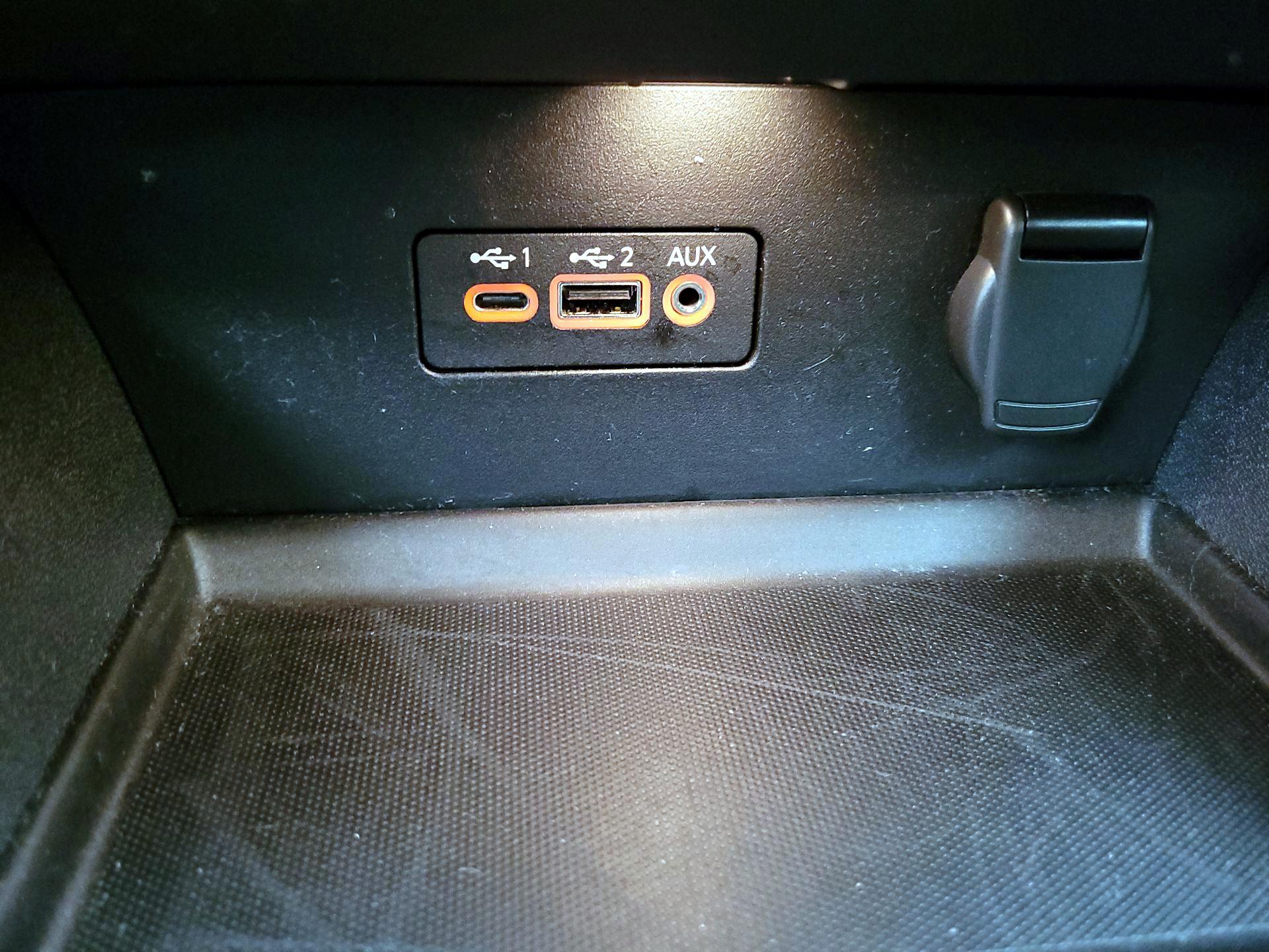 Thumbnail: 2020 Nissan Altima - 16