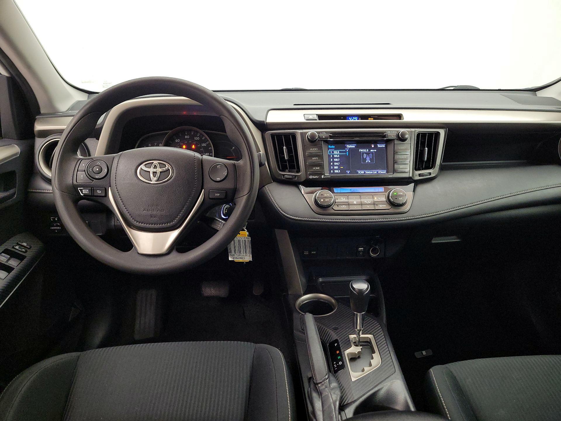 Thumbnail: 2015 Toyota RAV4 - 9