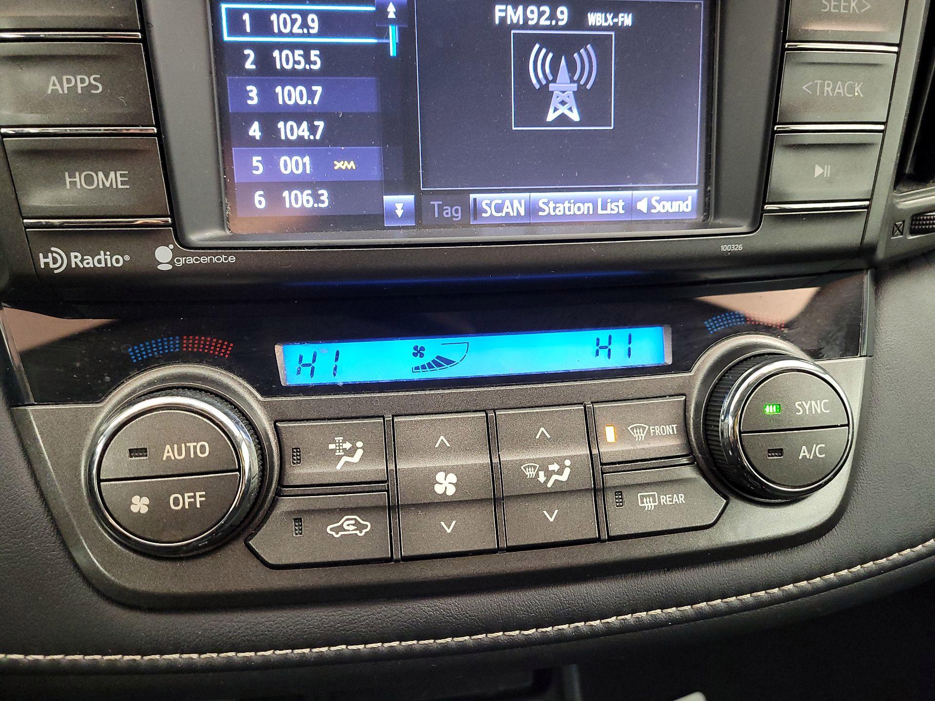 Thumbnail: 2015 Toyota RAV4 - 14