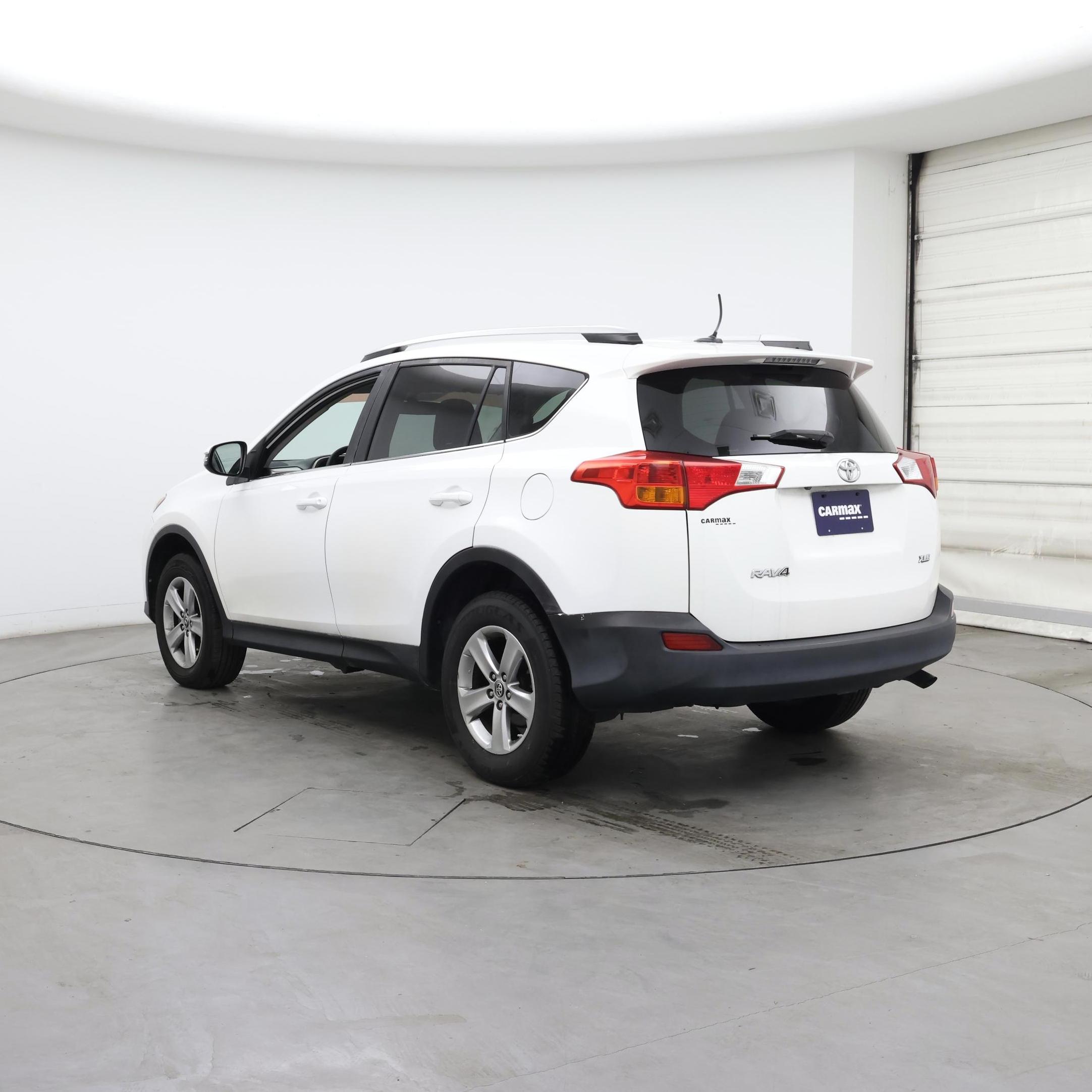 Thumbnail: 2015 Toyota RAV4 - 2