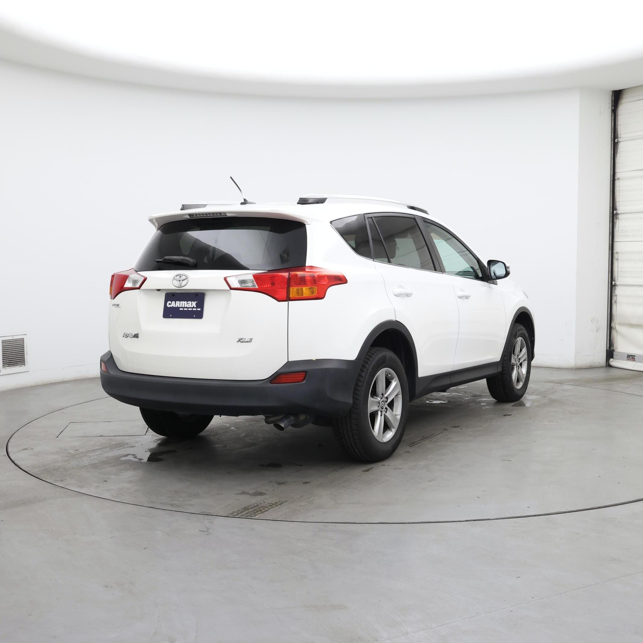 Thumbnail: 2015 Toyota RAV4 - 8