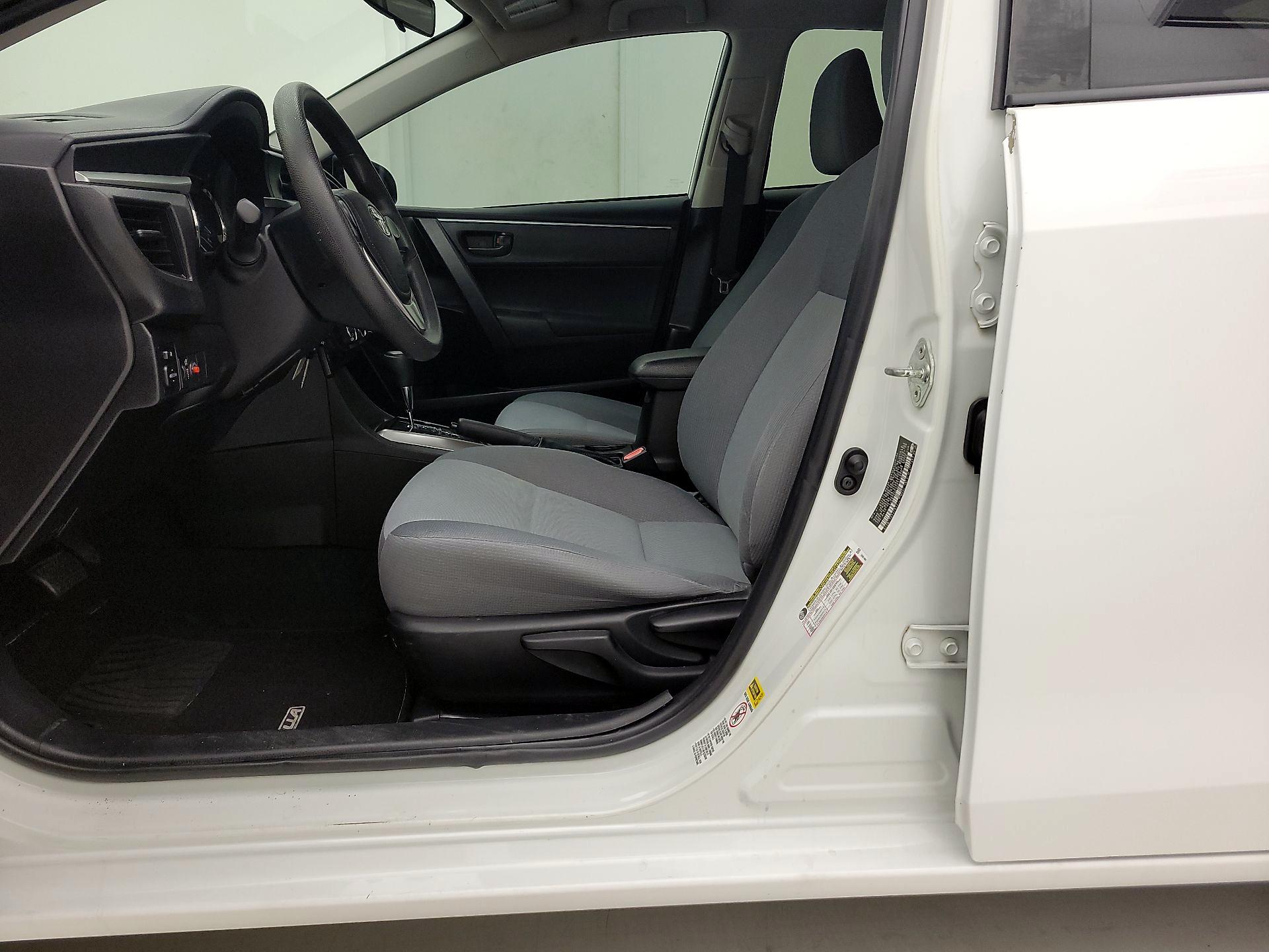 Thumbnail: 2015 Toyota Corolla - 11