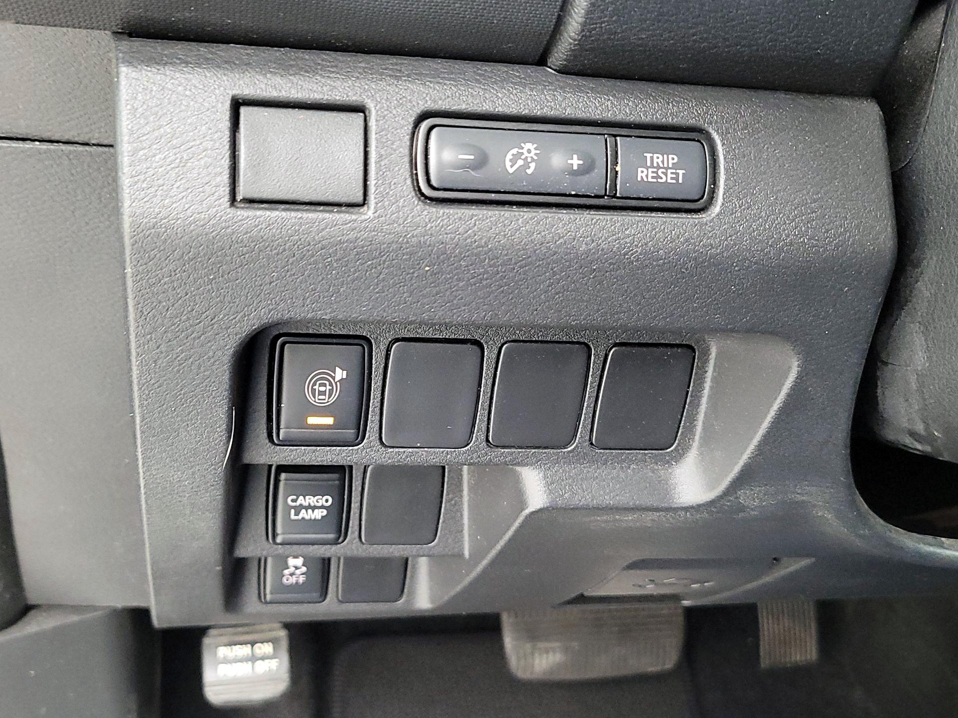 Thumbnail: 2022 Nissan Frontier - 13