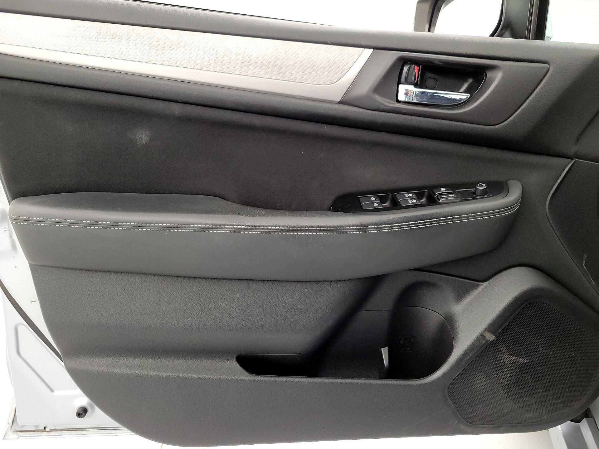 Thumbnail: 2016 Subaru Legacy - 10