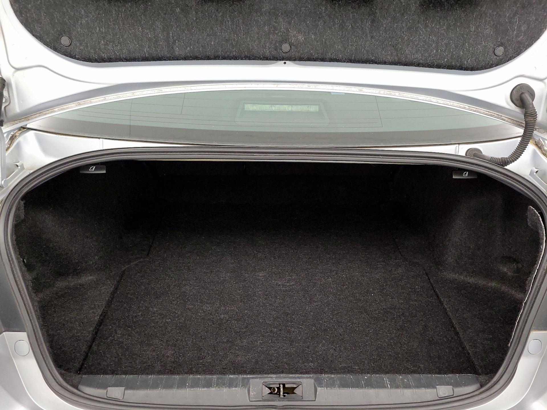 Thumbnail: 2016 Subaru Legacy - 18