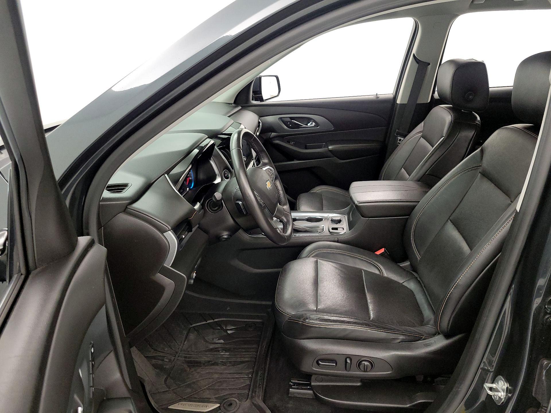 Thumbnail: 2018 Chevrolet Traverse - 11