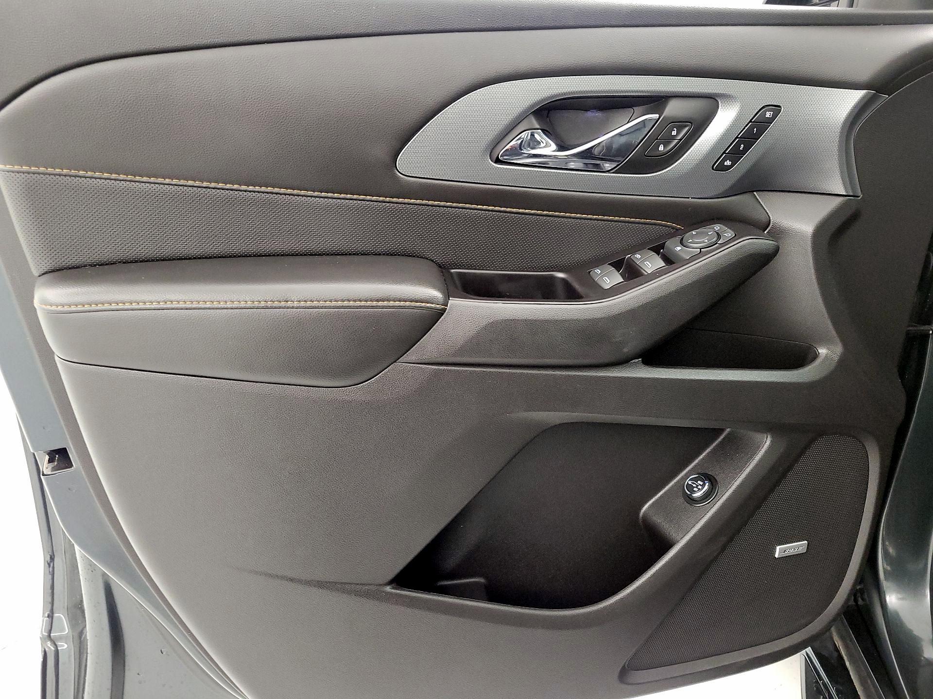 Thumbnail: 2018 Chevrolet Traverse - 12