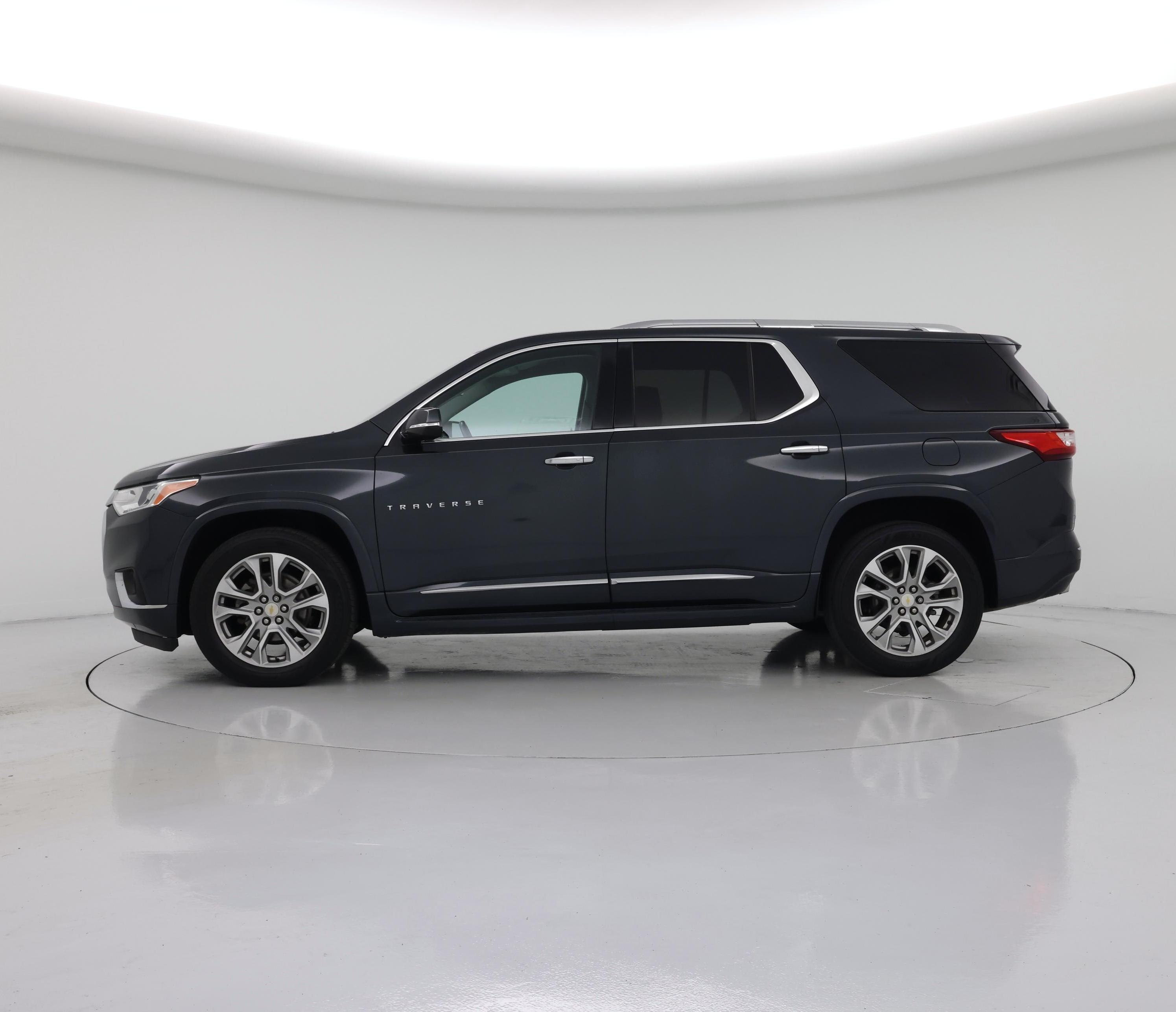 Thumbnail: 2018 Chevrolet Traverse - 3
