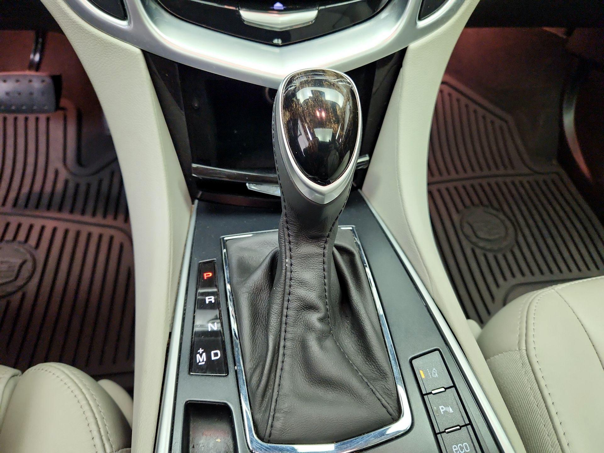 Thumbnail: 2016 Cadillac SRX - 18