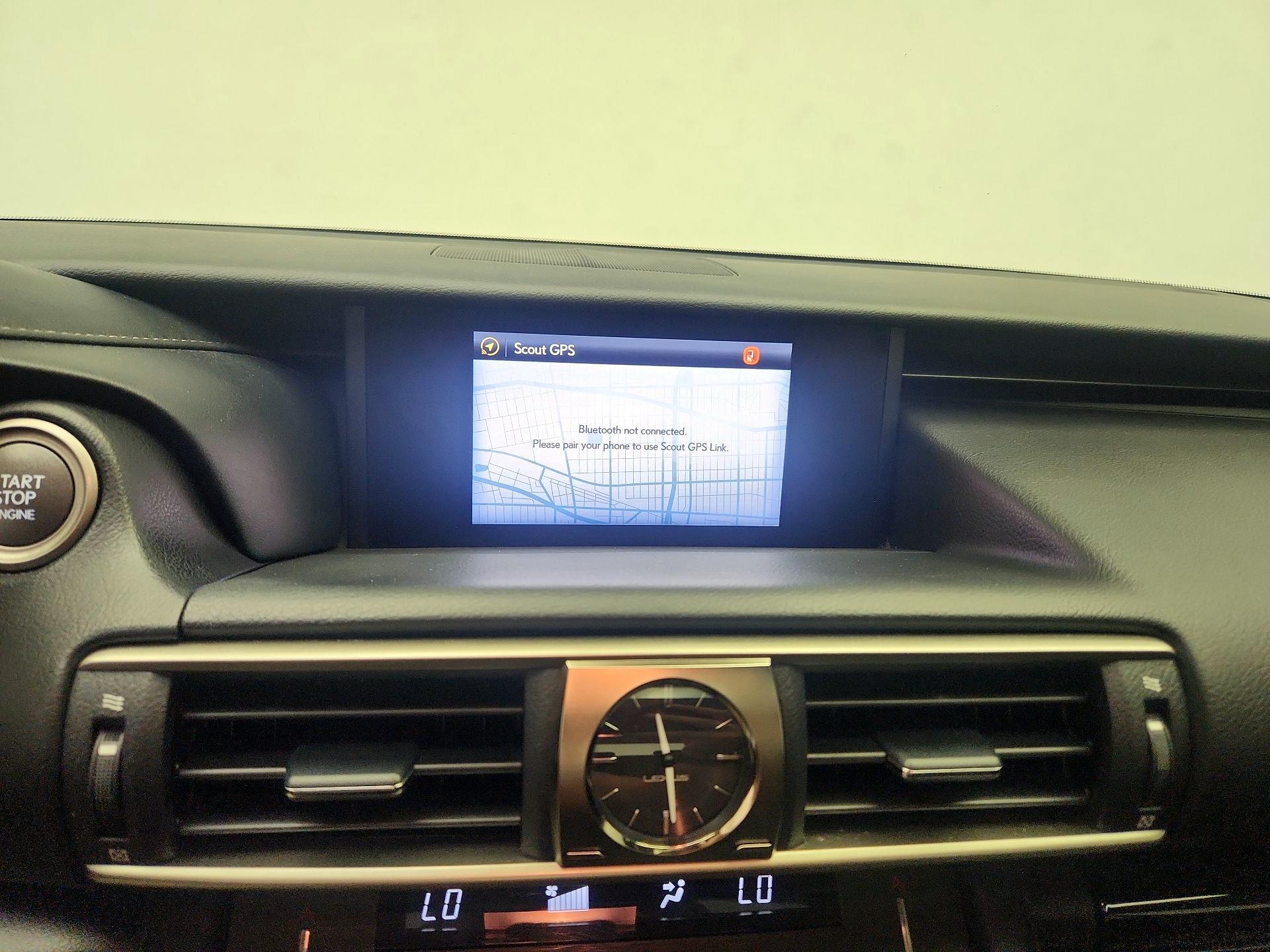 Thumbnail: 2019 Lexus IS - 14