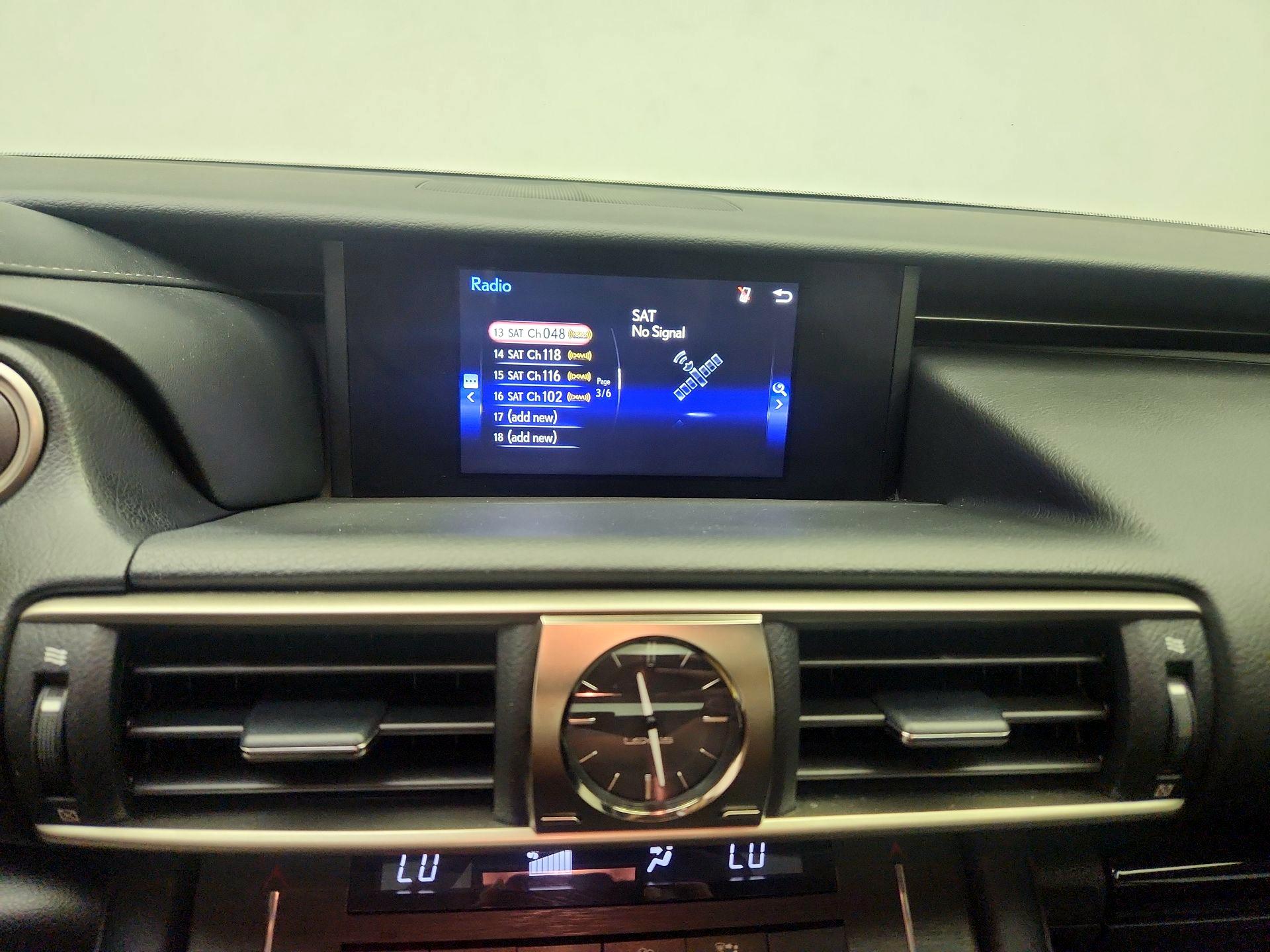 Thumbnail: 2019 Lexus IS - 16