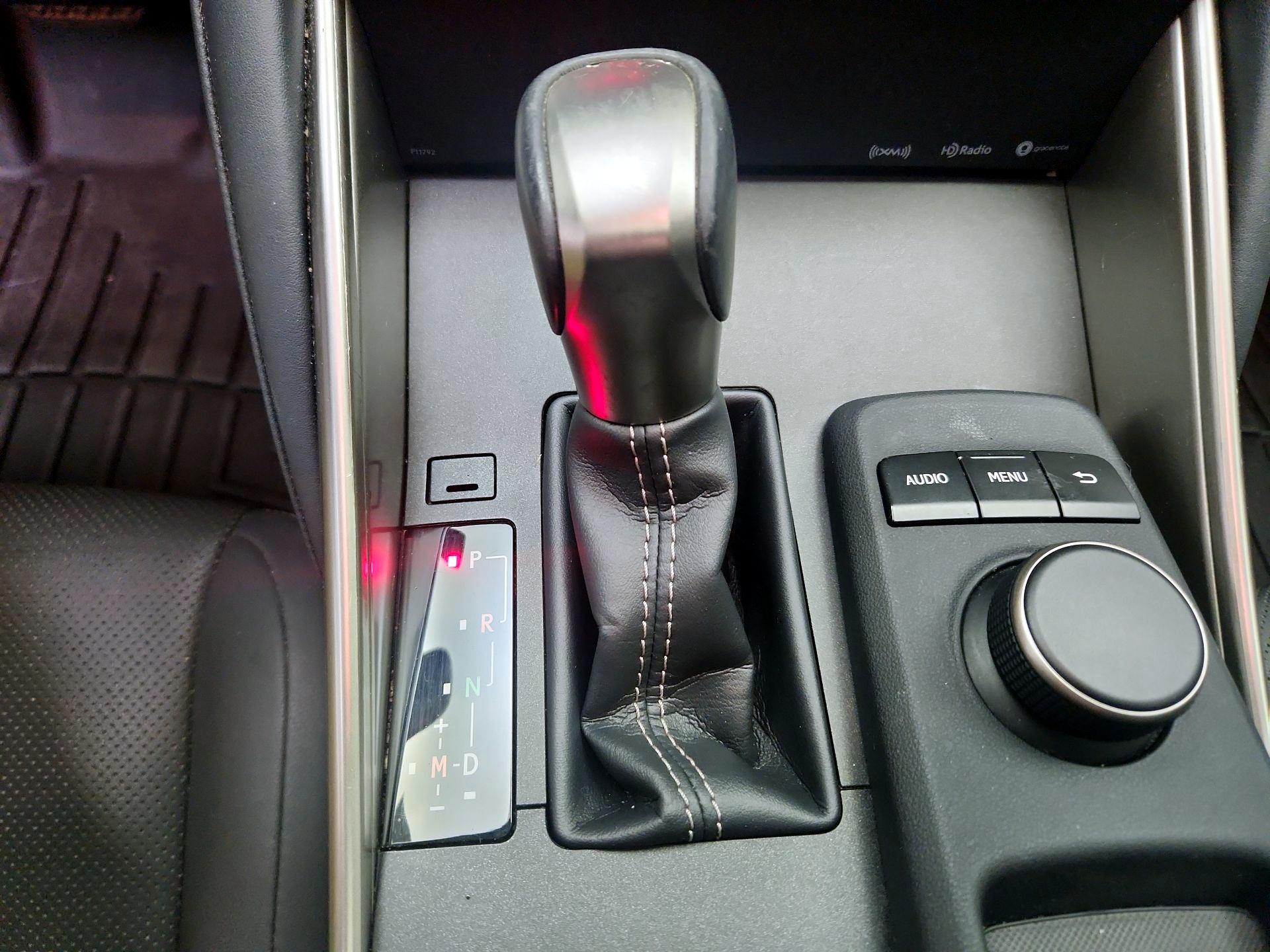 Thumbnail: 2019 Lexus IS - 18