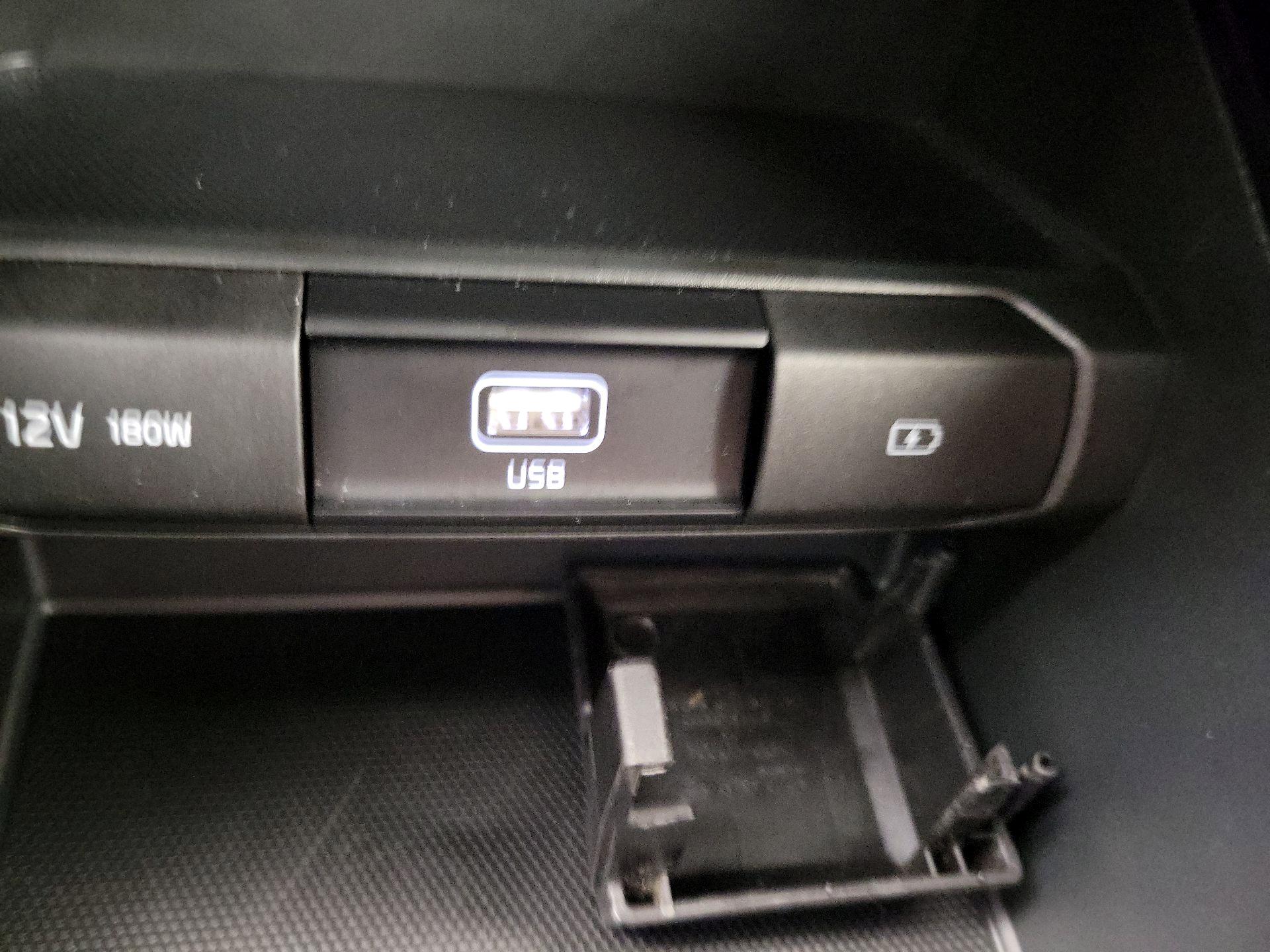 Thumbnail: 2021 Kia Telluride - 18