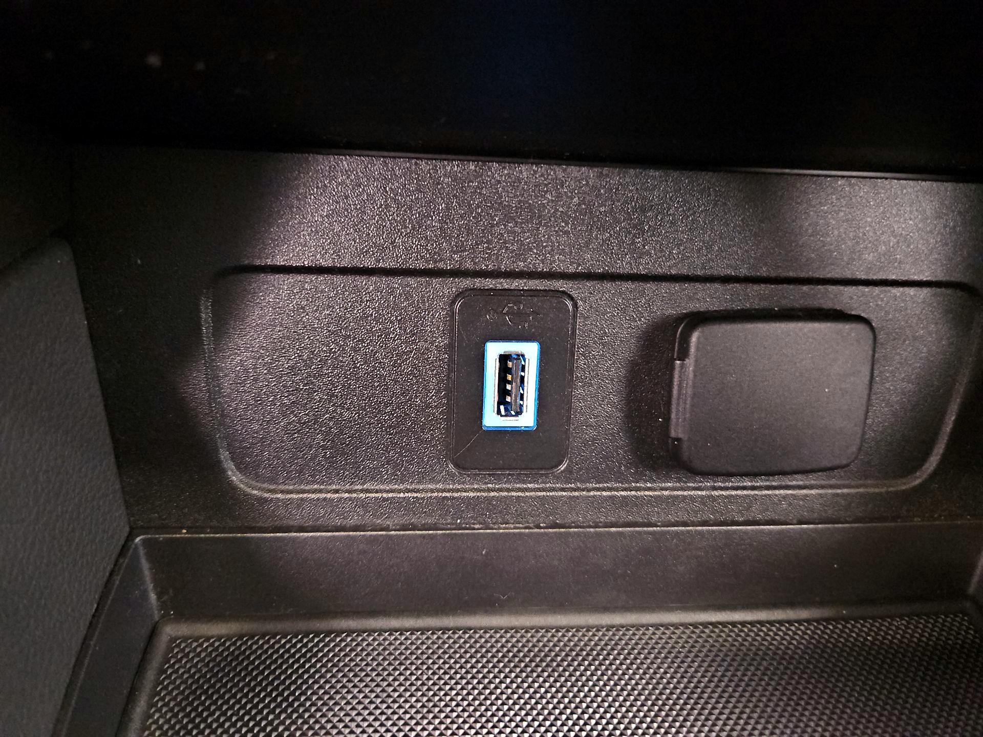 Thumbnail: 2018 Ford Escape - 18