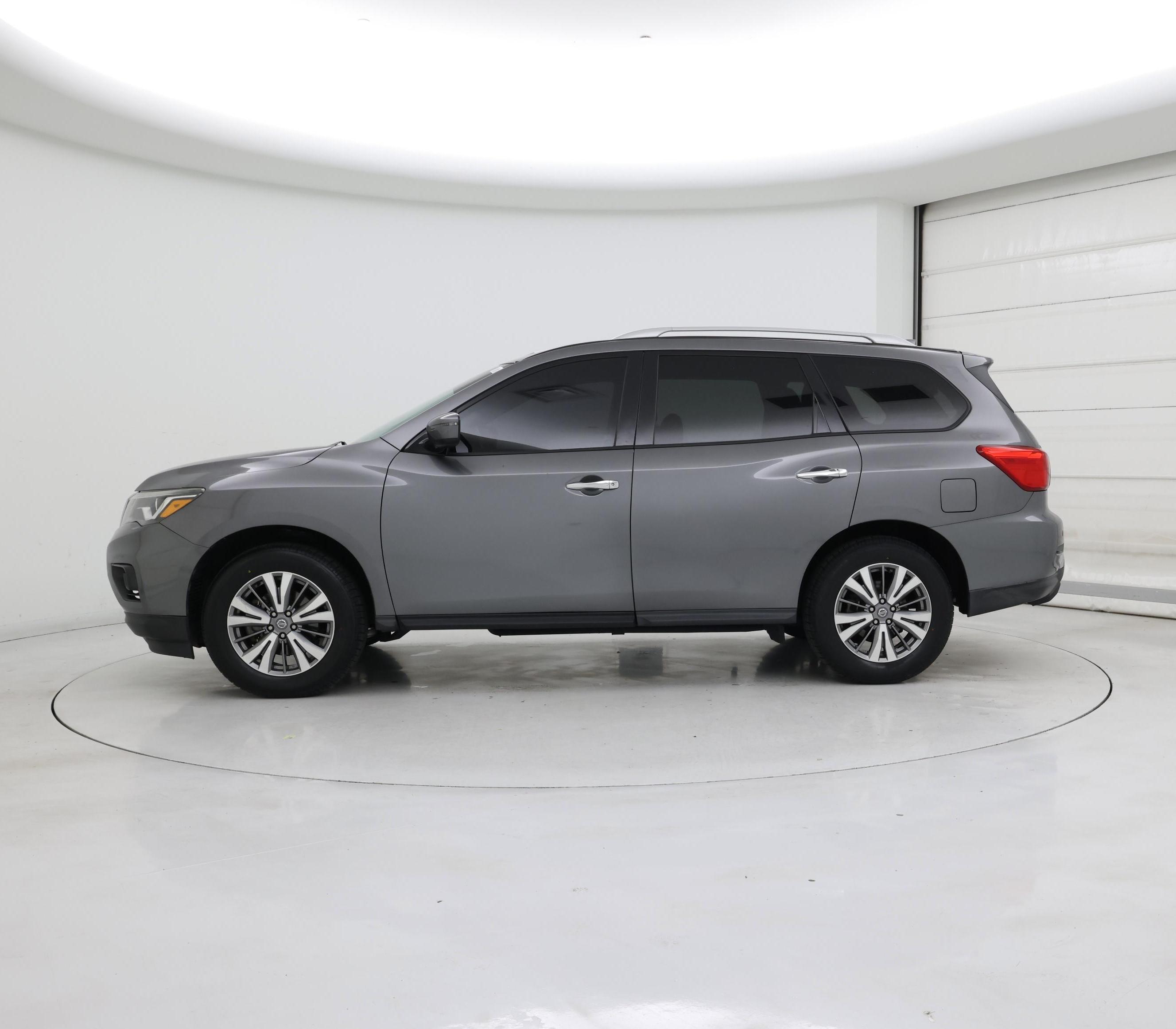 Thumbnail: 2019 Nissan Pathfinder - 3