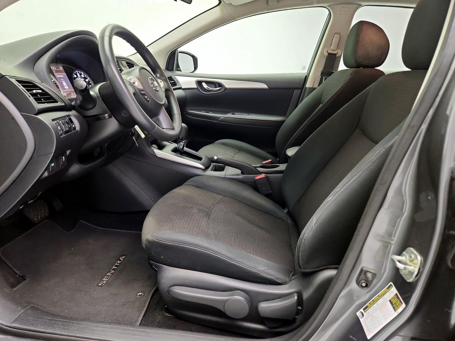 Thumbnail: 2019 Nissan Sentra - 11