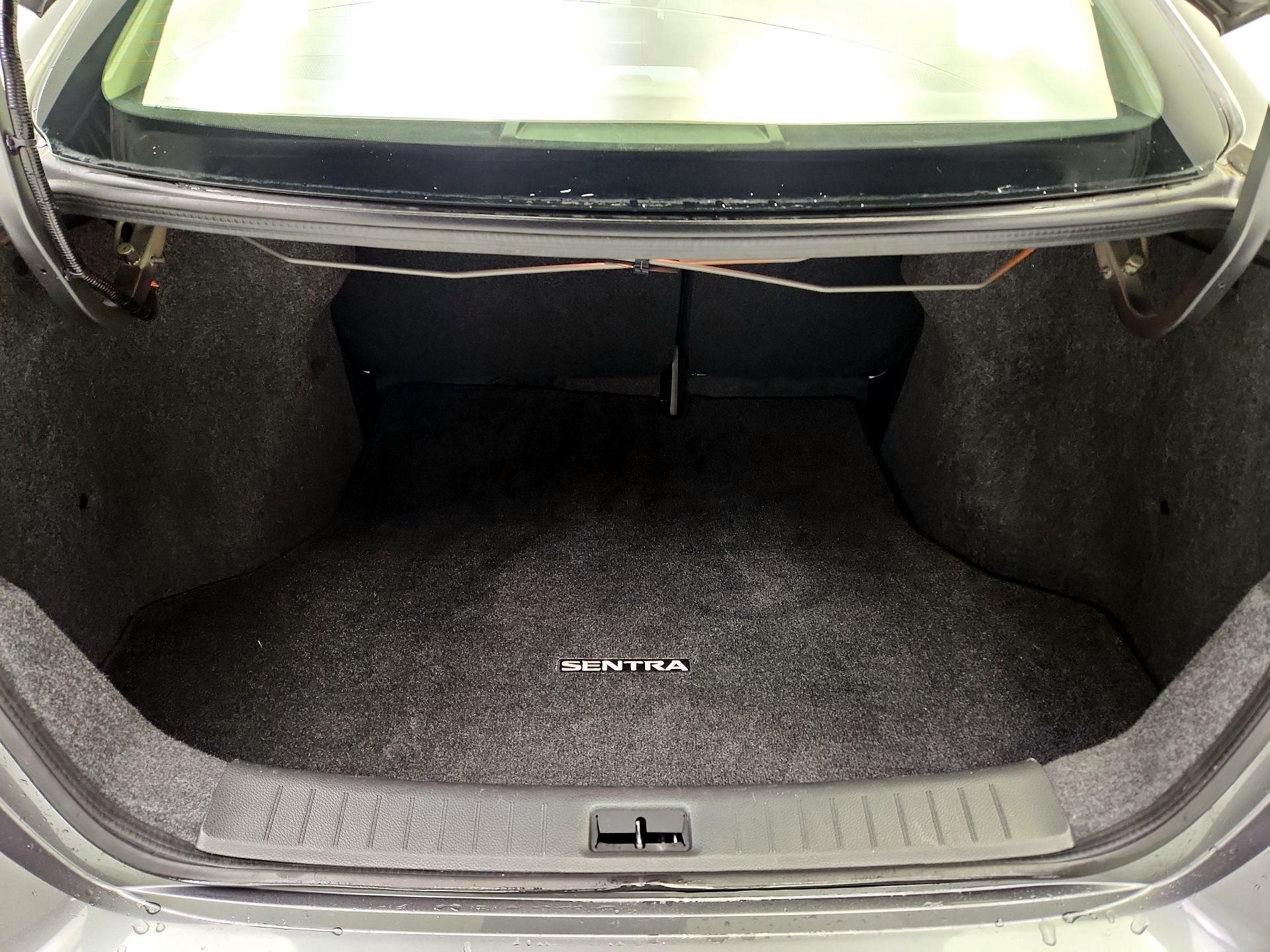 Thumbnail: 2019 Nissan Sentra - 20