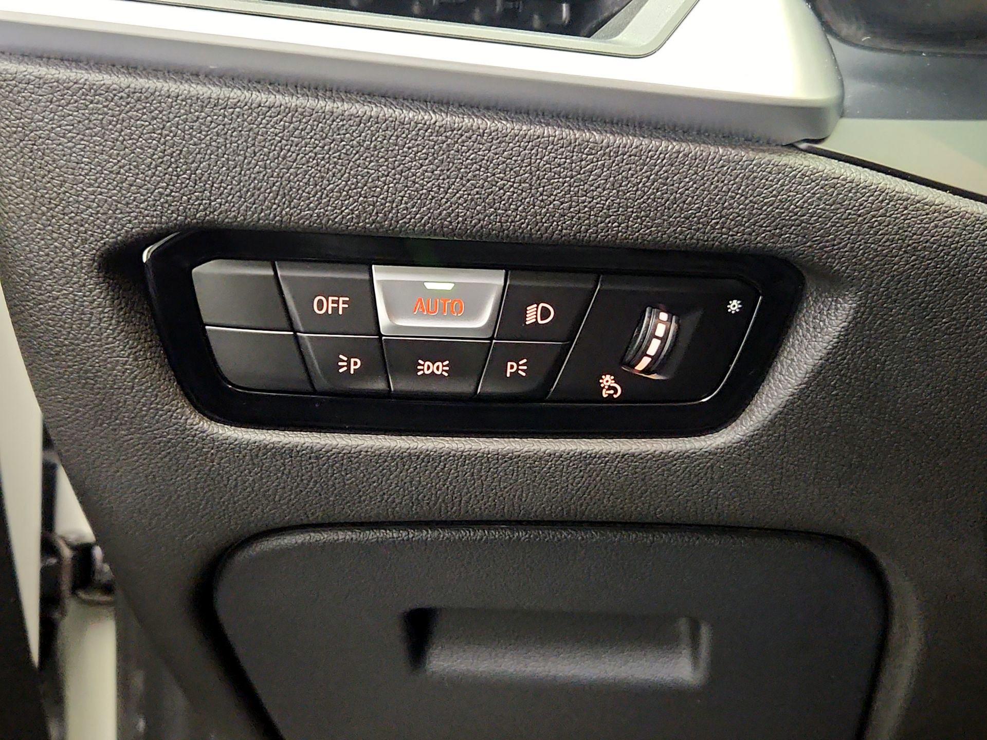 Thumbnail: 2020 BMW 3 Series - 13