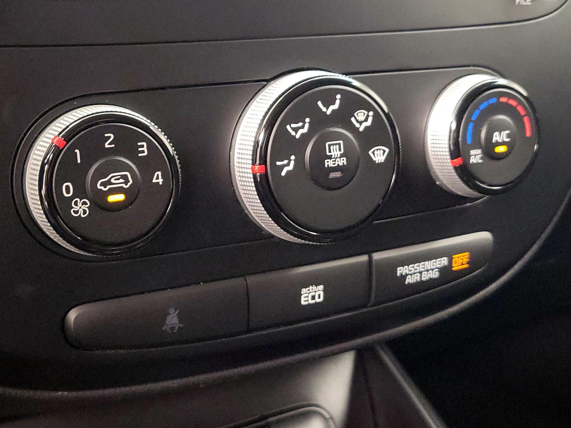 Thumbnail: 2015 Kia Soul - 15