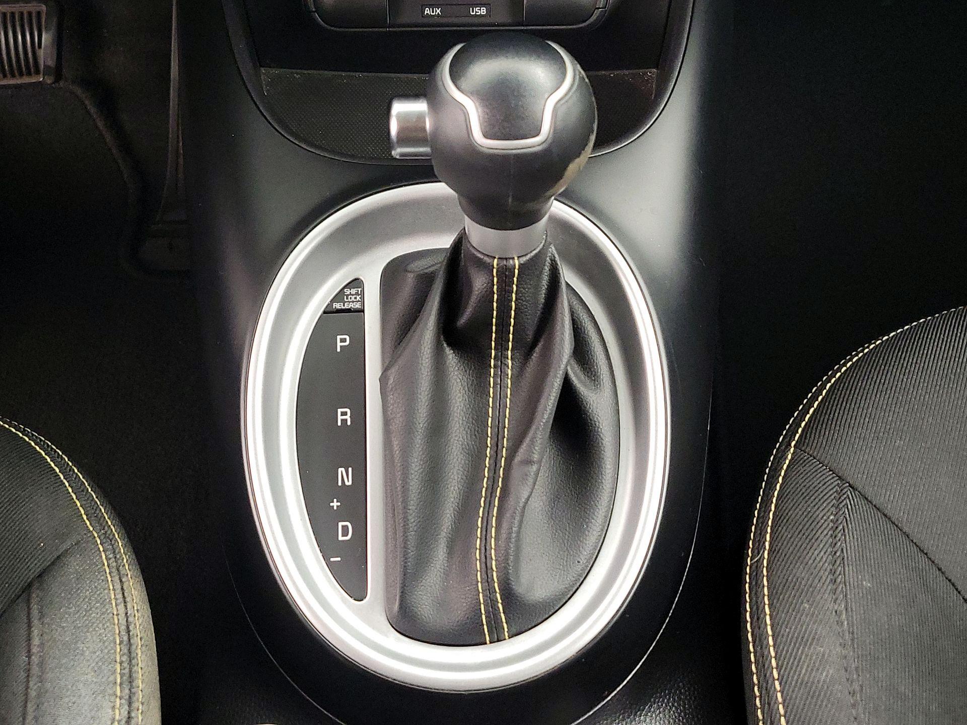 Thumbnail: 2015 Kia Soul - 16