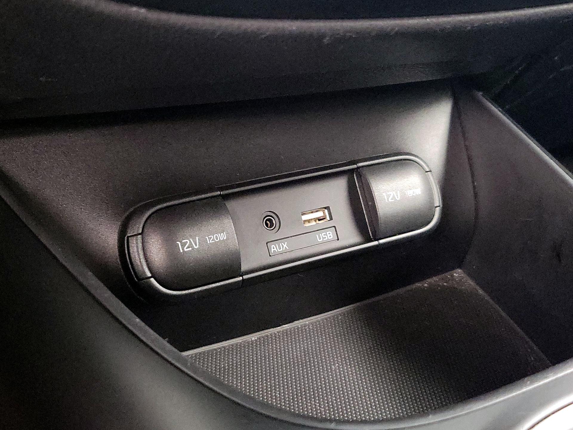 Thumbnail: 2015 Kia Soul - 17