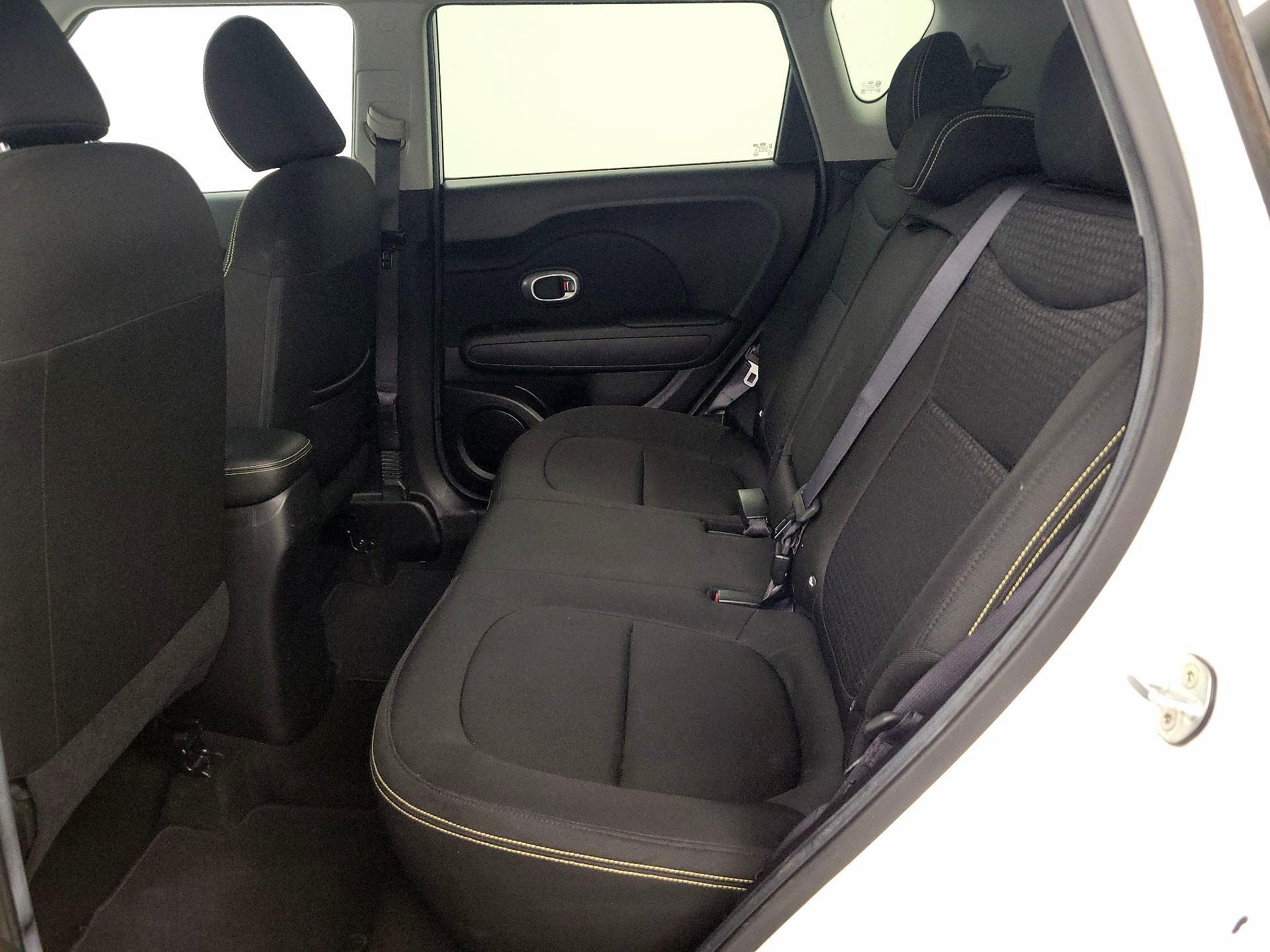 Thumbnail: 2015 Kia Soul - 18