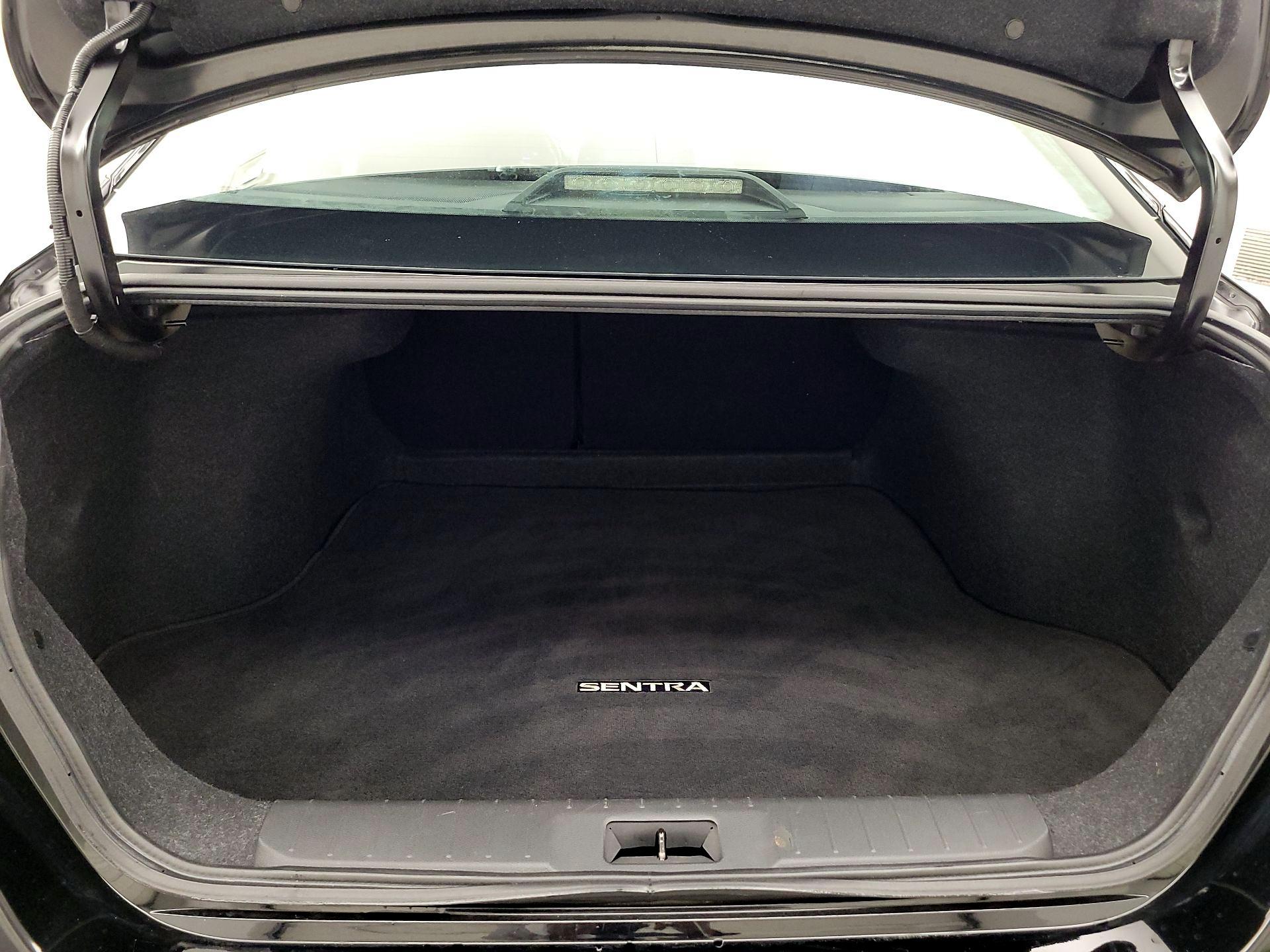 Thumbnail: 2021 Nissan Sentra - 20