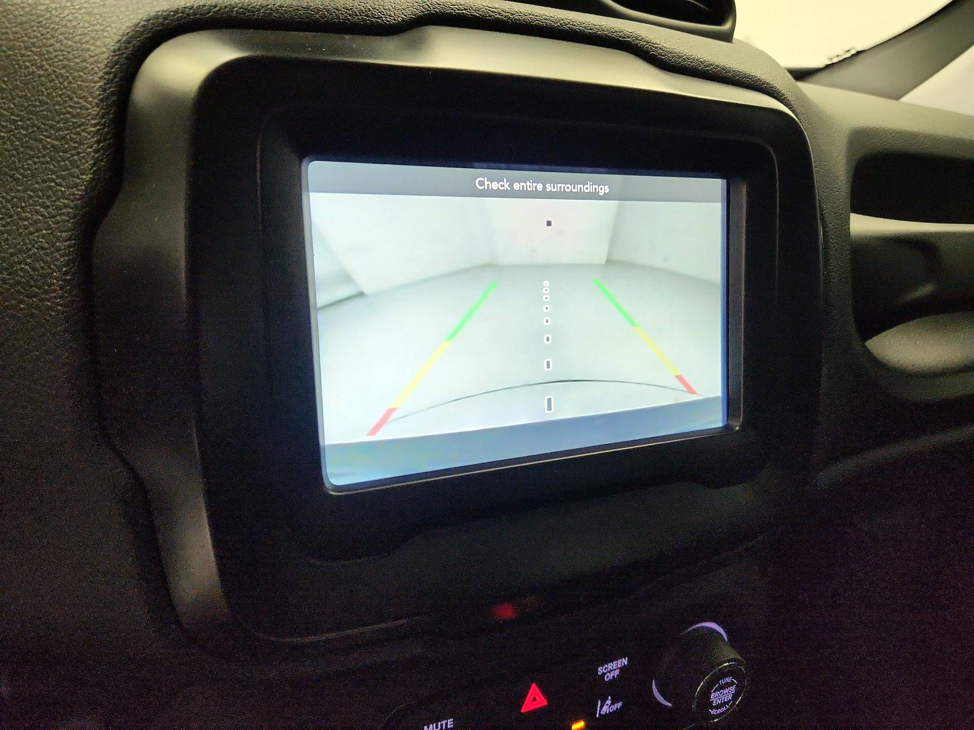 Thumbnail: 2021 Jeep Renegade - 15