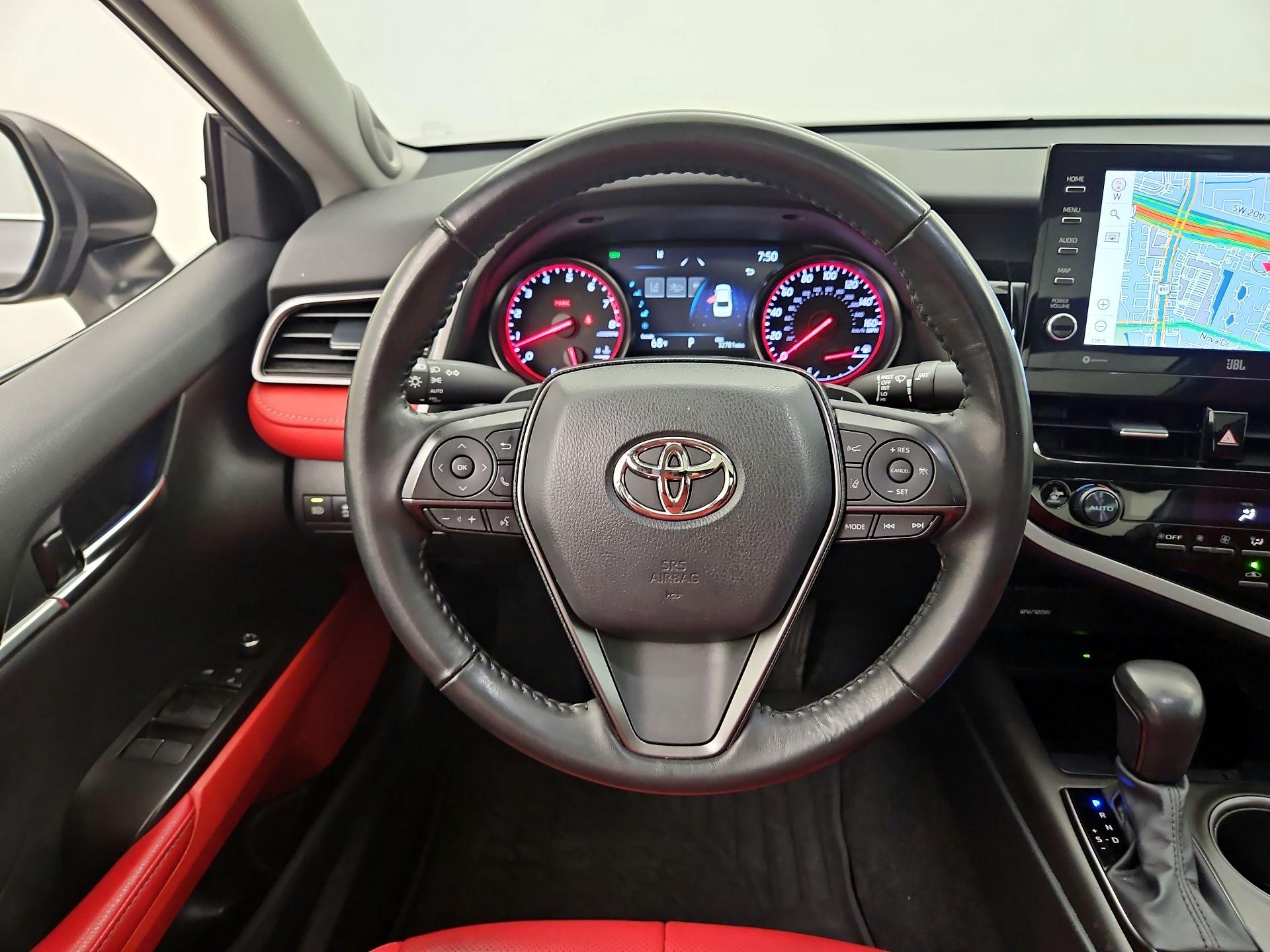 Thumbnail: 2022 Toyota Camry - 10