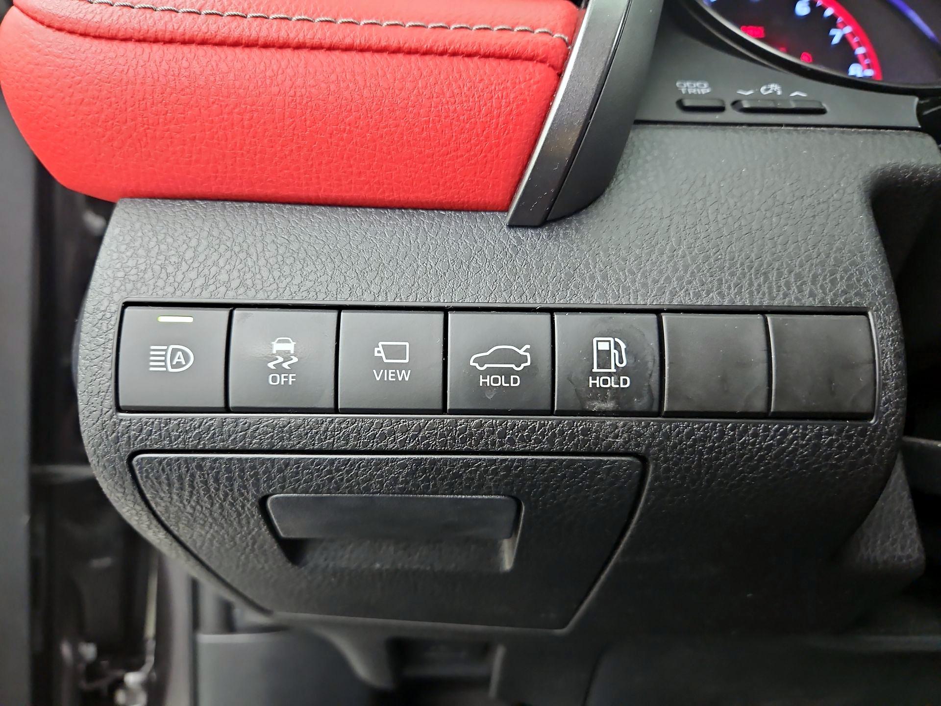 Thumbnail: 2022 Toyota Camry - 13