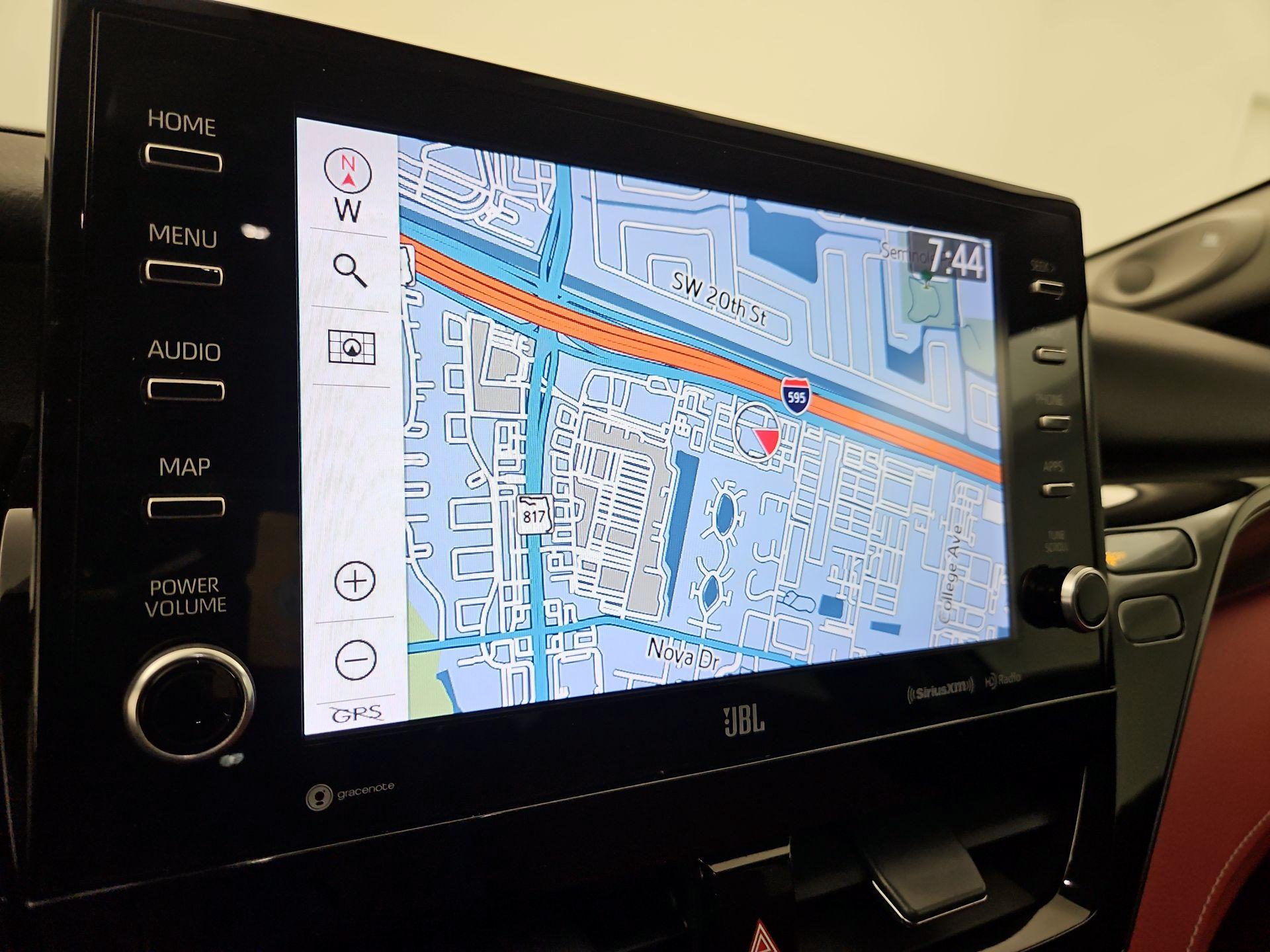 Thumbnail: 2022 Toyota Camry - 14