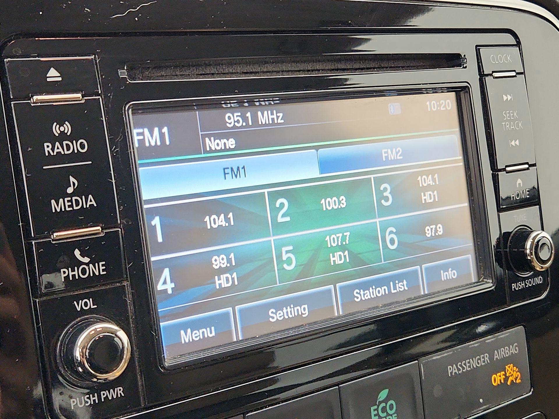 Thumbnail: 2016 Mitsubishi Outlander - 15