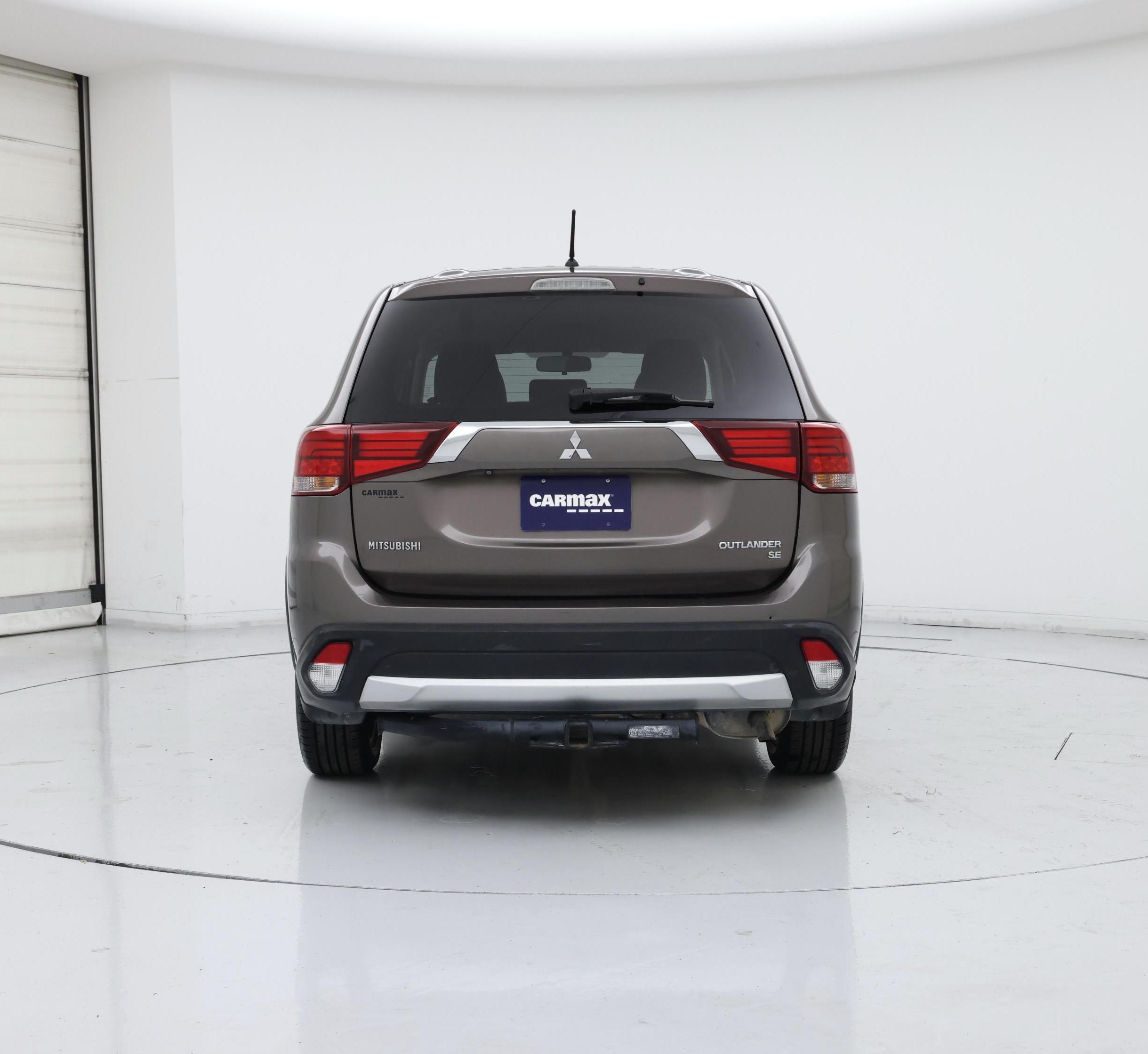 Thumbnail: 2016 Mitsubishi Outlander - 6