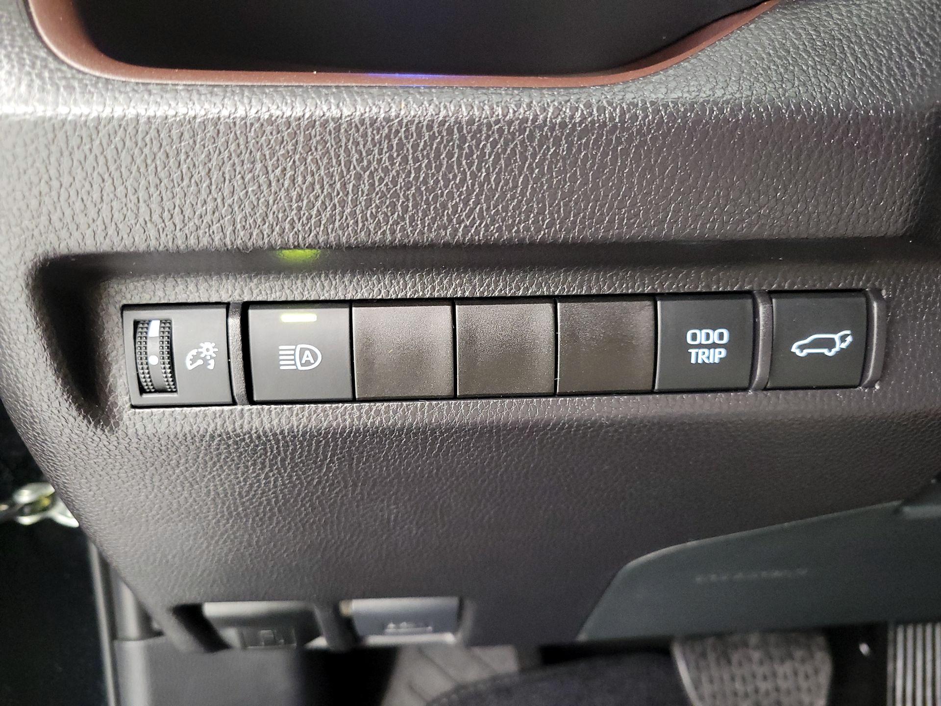 Thumbnail: 2025 Toyota RAV4 - 13