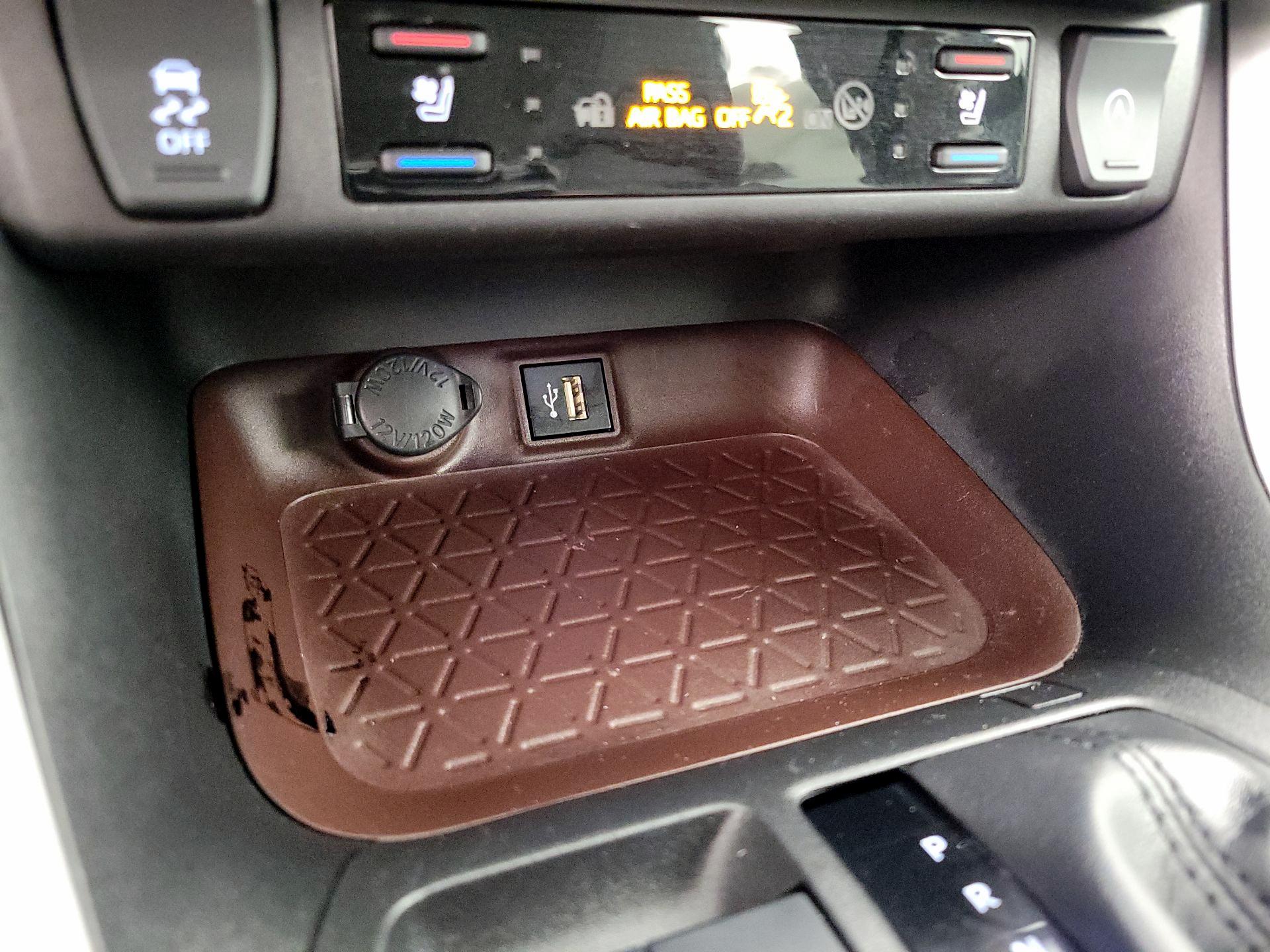 Thumbnail: 2025 Toyota RAV4 - 18