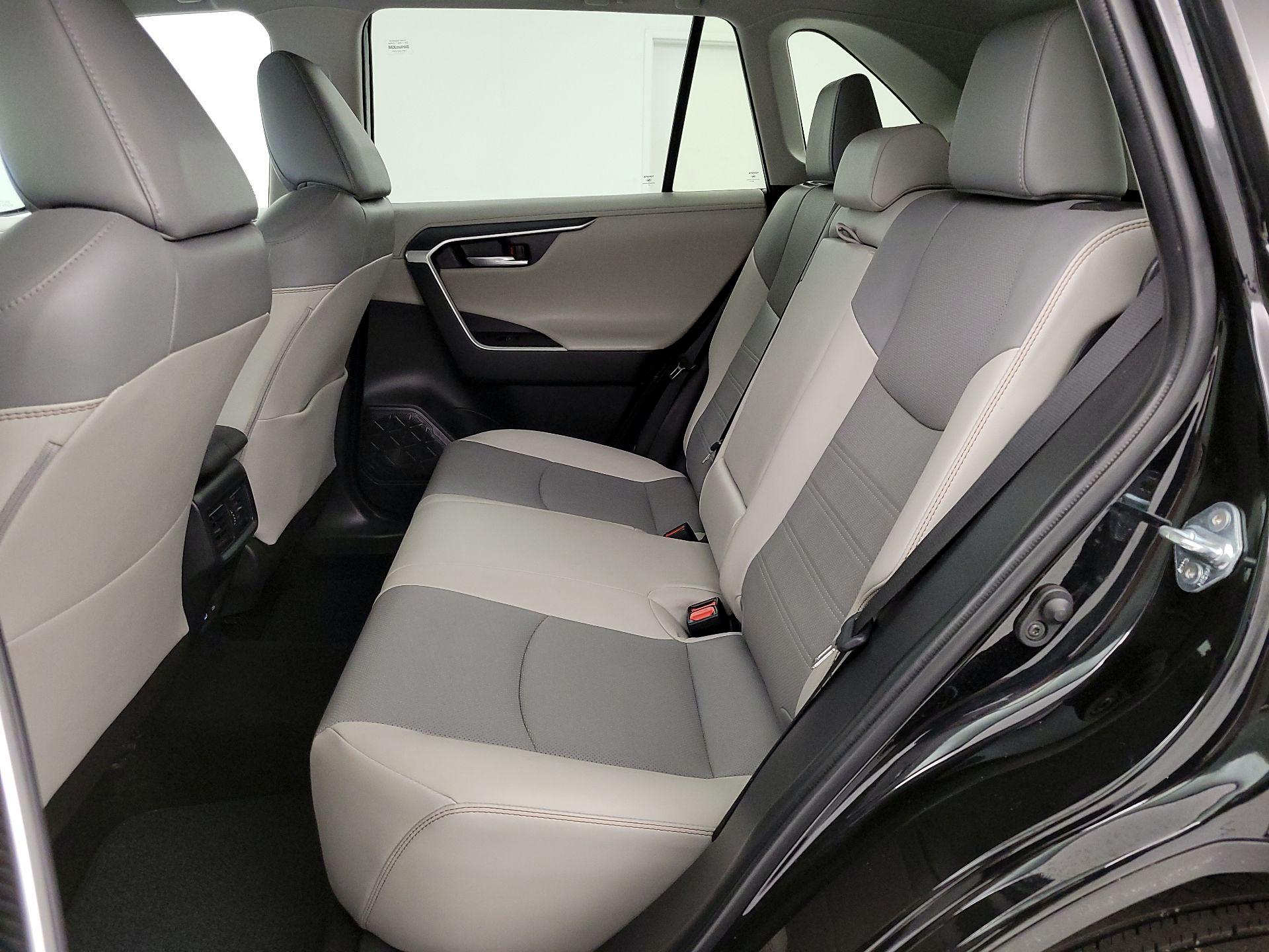 Thumbnail: 2025 Toyota RAV4 - 20