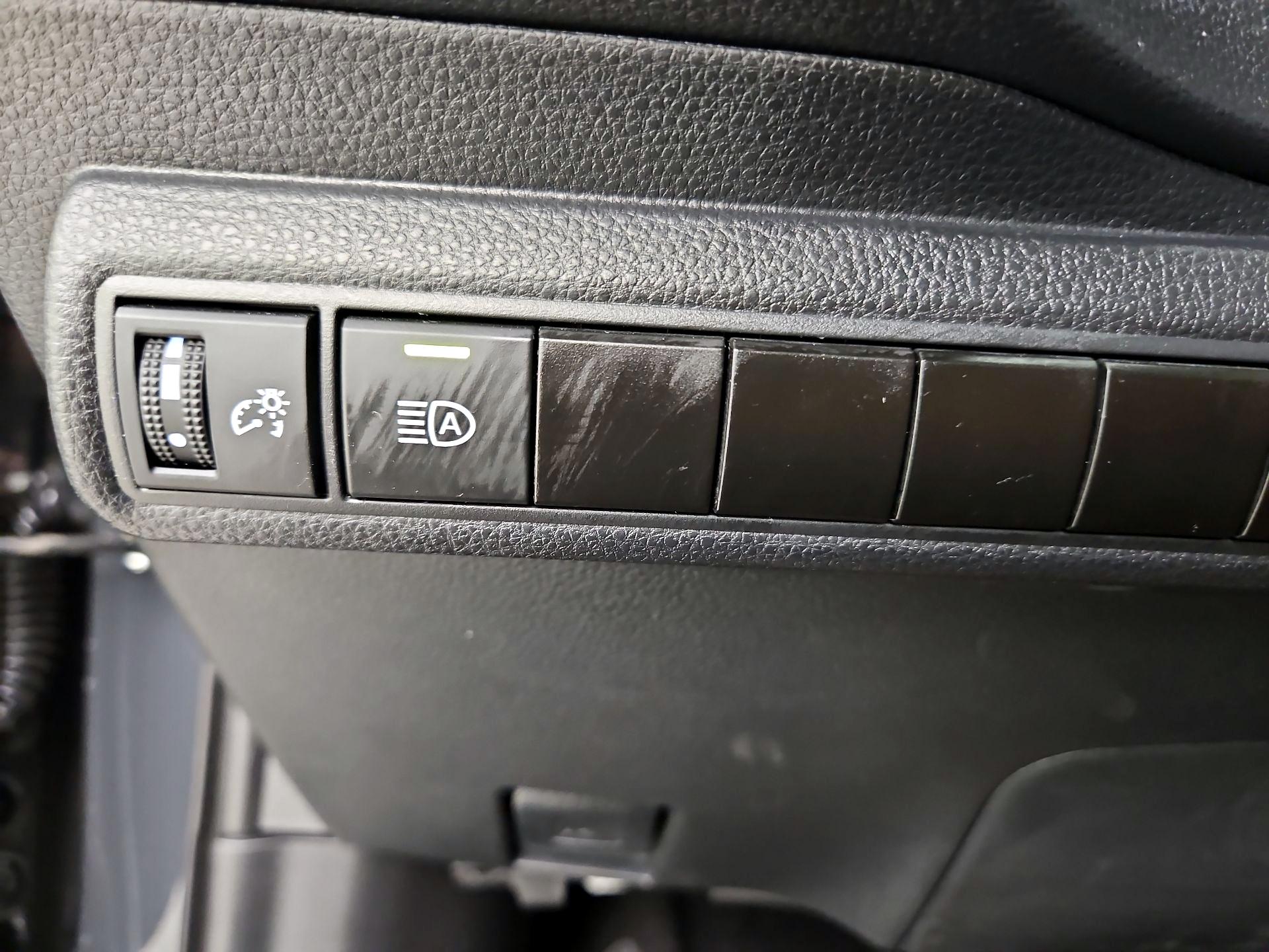 Thumbnail: 2025 Toyota Corolla - 13