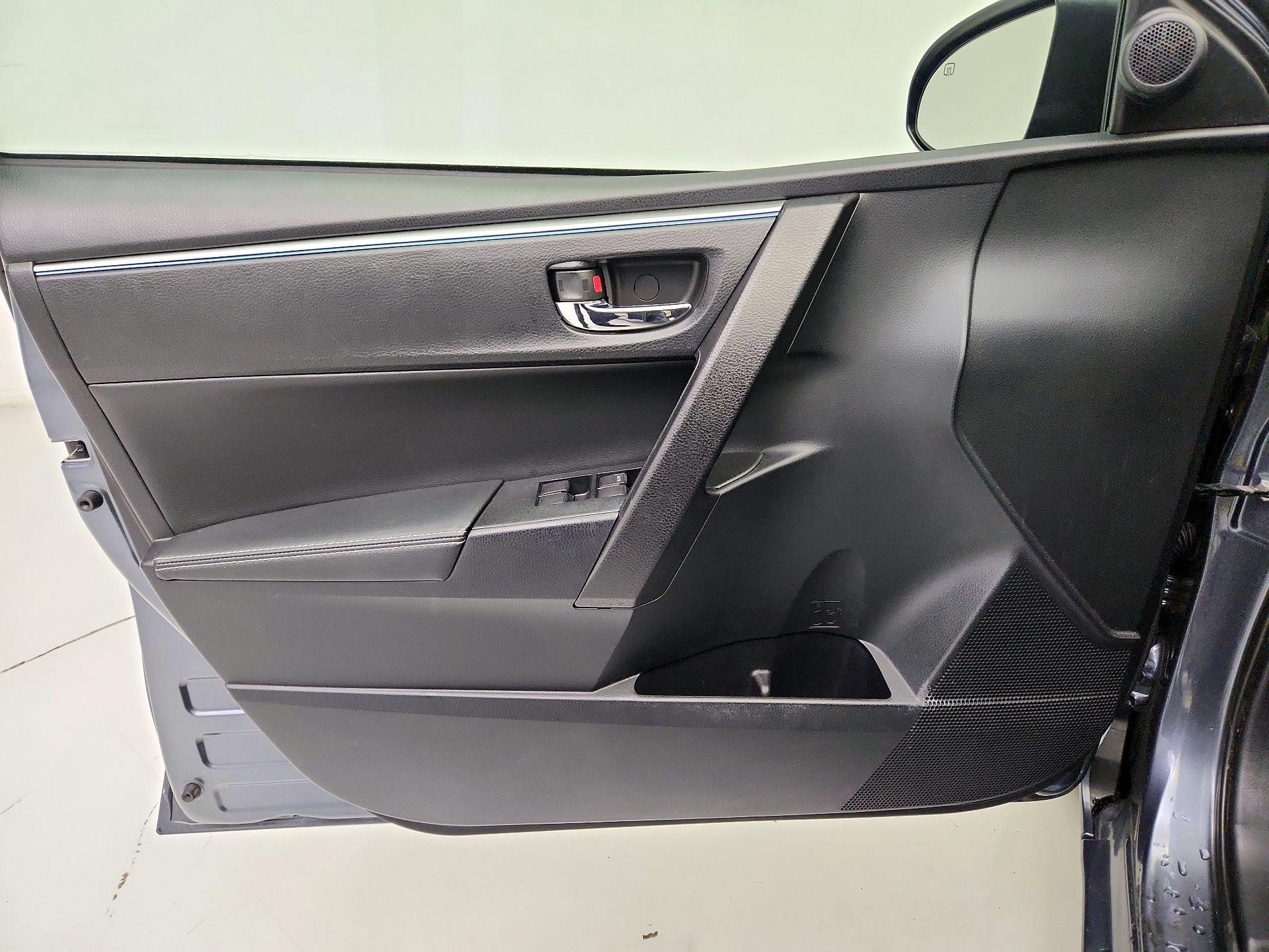 Thumbnail: 2014 Toyota Corolla - 12