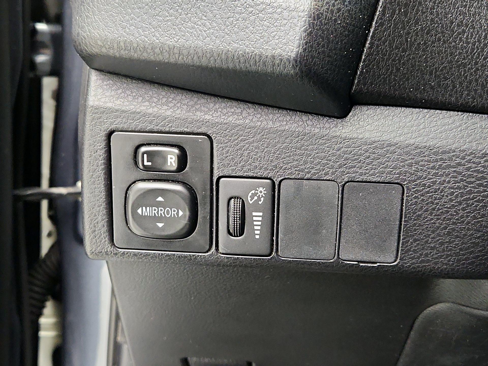 Thumbnail: 2014 Toyota Corolla - 13