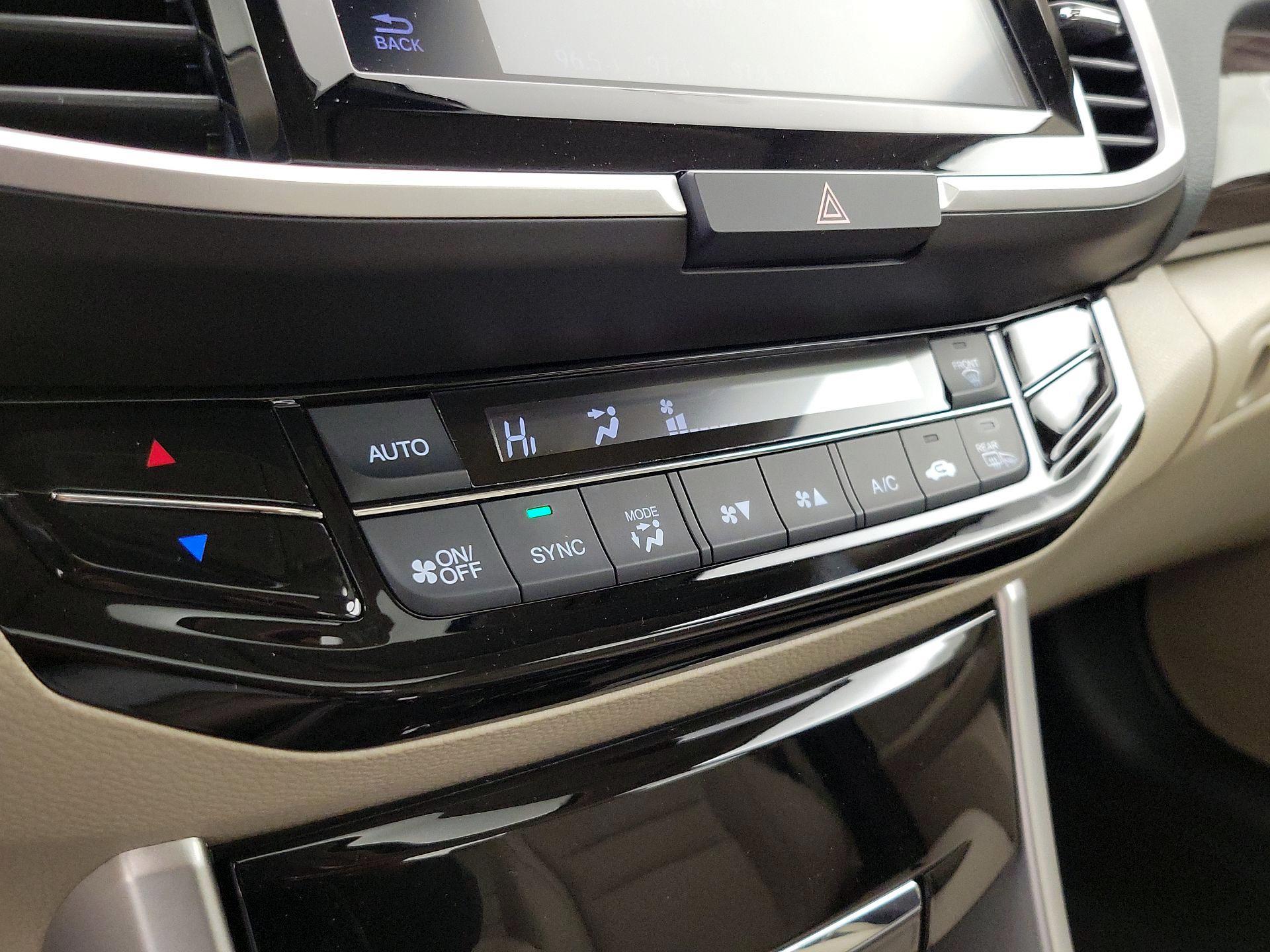 Thumbnail: 2017 Honda Accord - 17