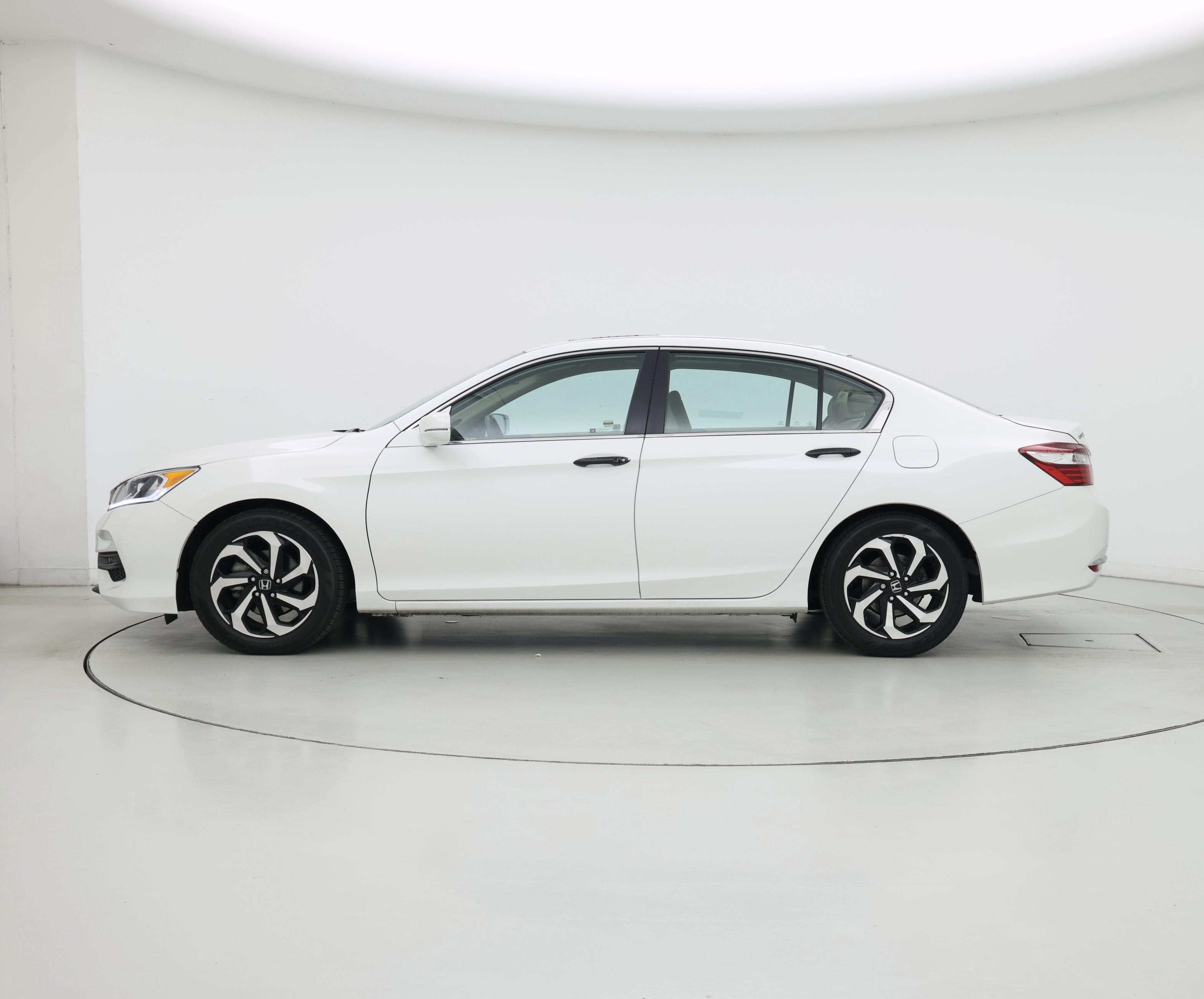 Thumbnail: 2017 Honda Accord - 3