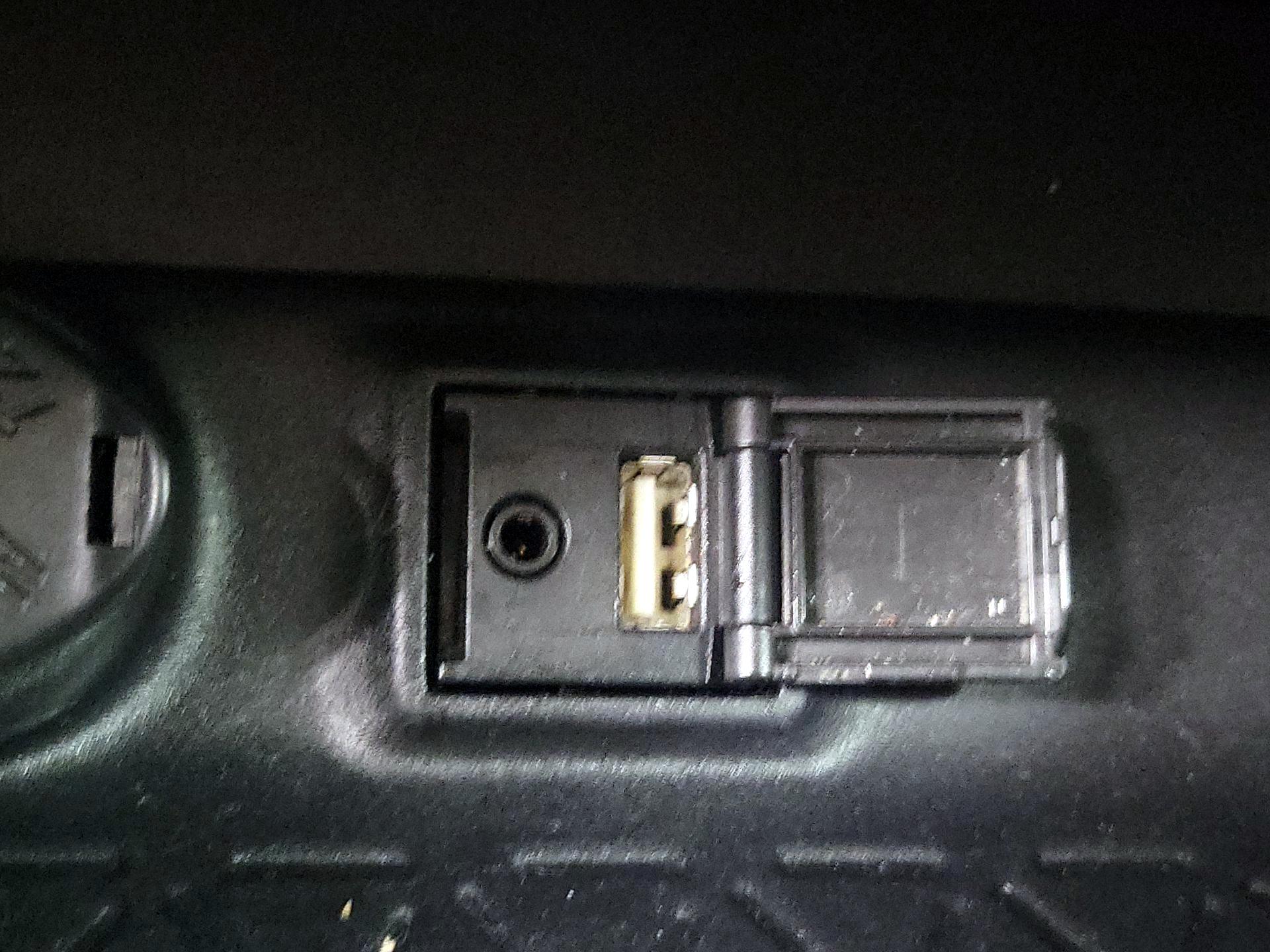 Thumbnail: 2019 Toyota RAV4 - 18