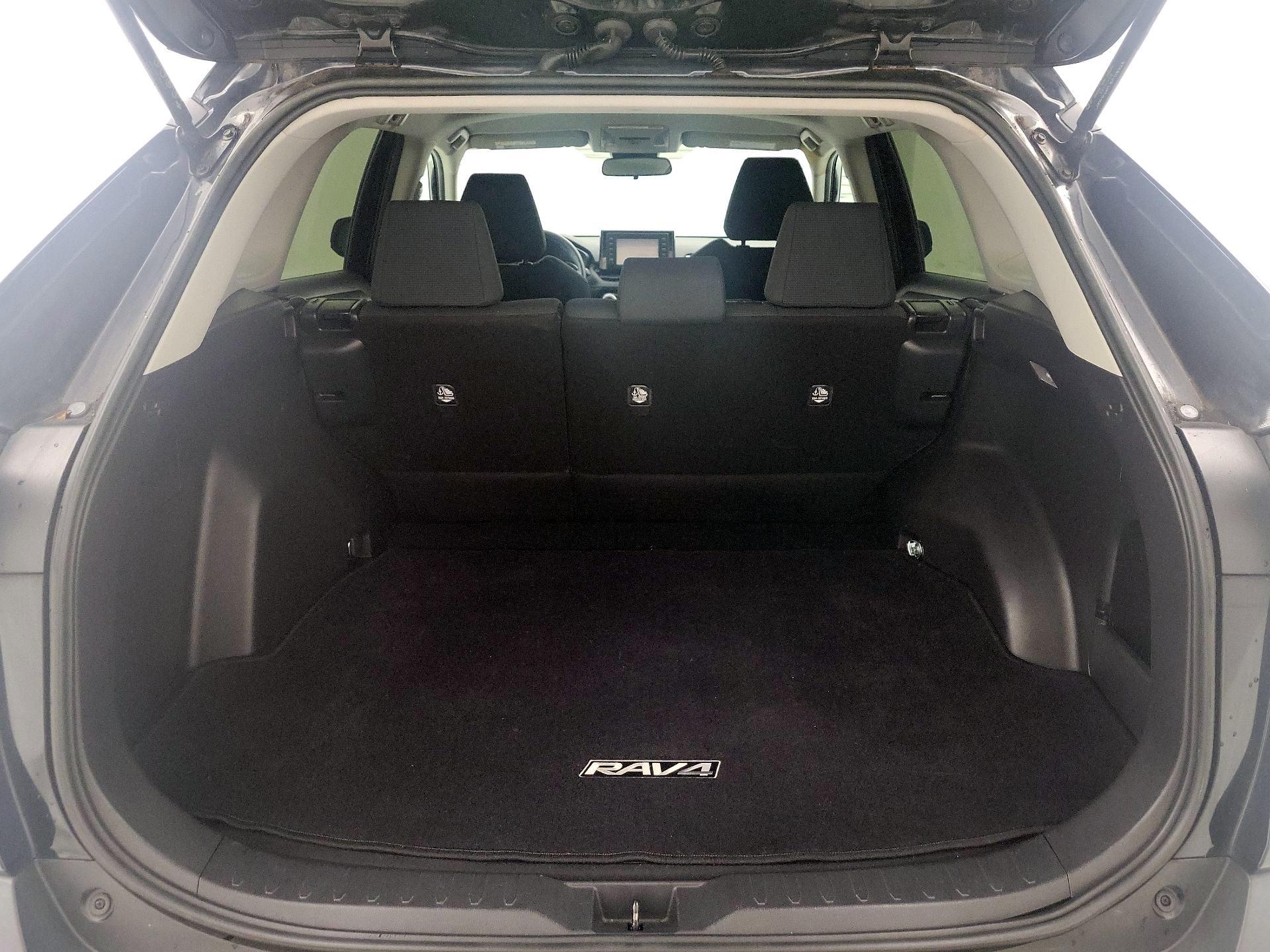 Thumbnail: 2019 Toyota RAV4 - 20