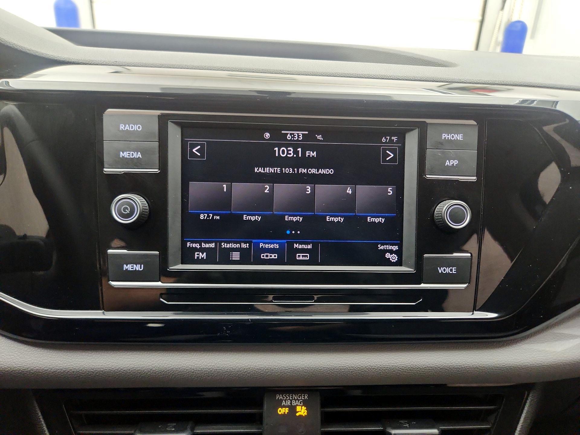 Thumbnail: 2023 Volkswagen Taos - 15