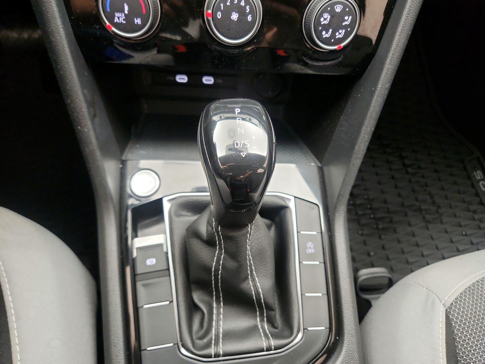 Thumbnail: 2023 Volkswagen Taos - 17