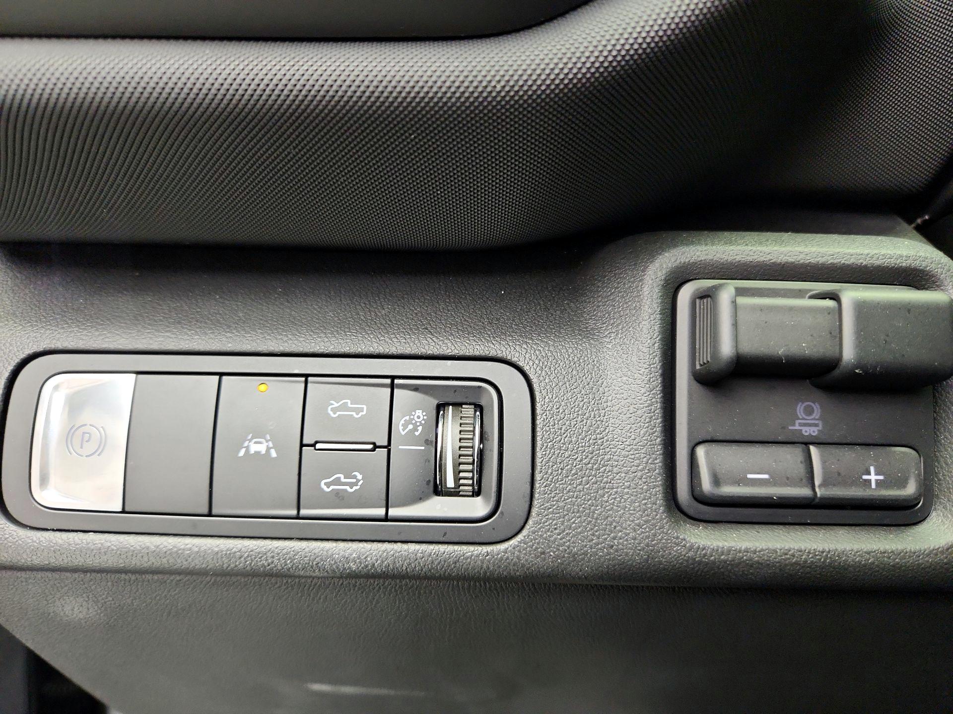 Thumbnail: 2025 Chevrolet Silverado EV - 13