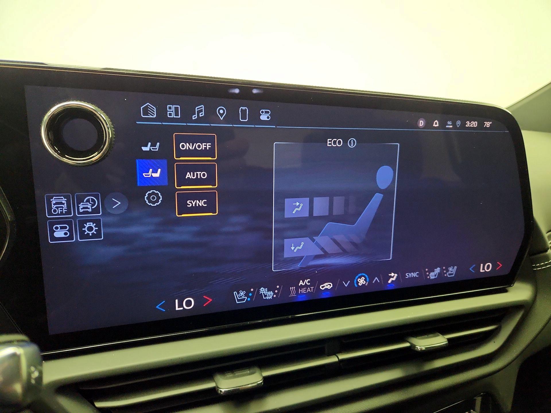 Thumbnail: 2025 Chevrolet Silverado EV - 17