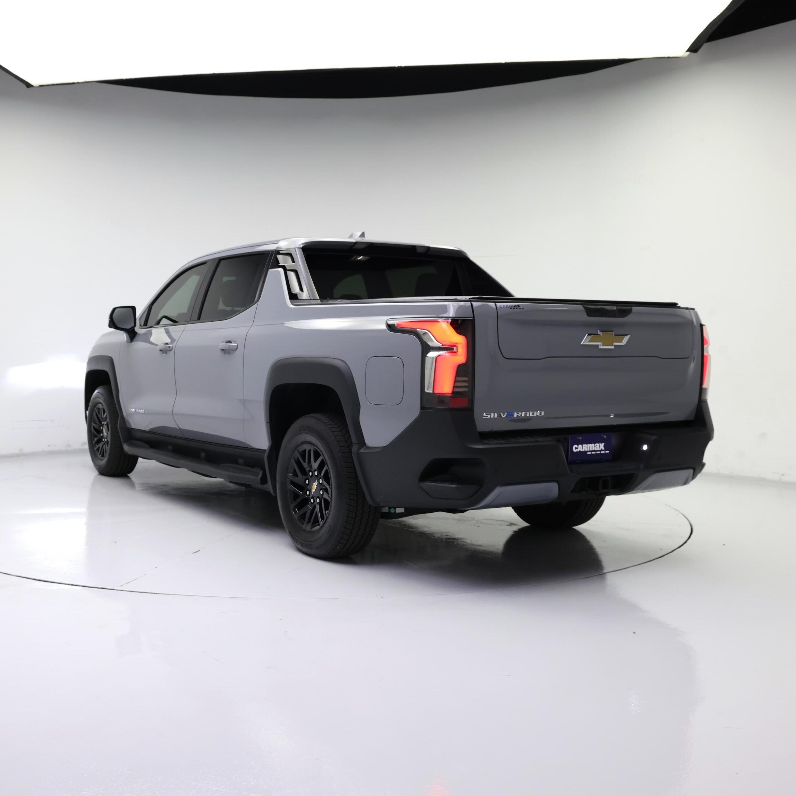 Thumbnail: 2025 Chevrolet Silverado EV - 2